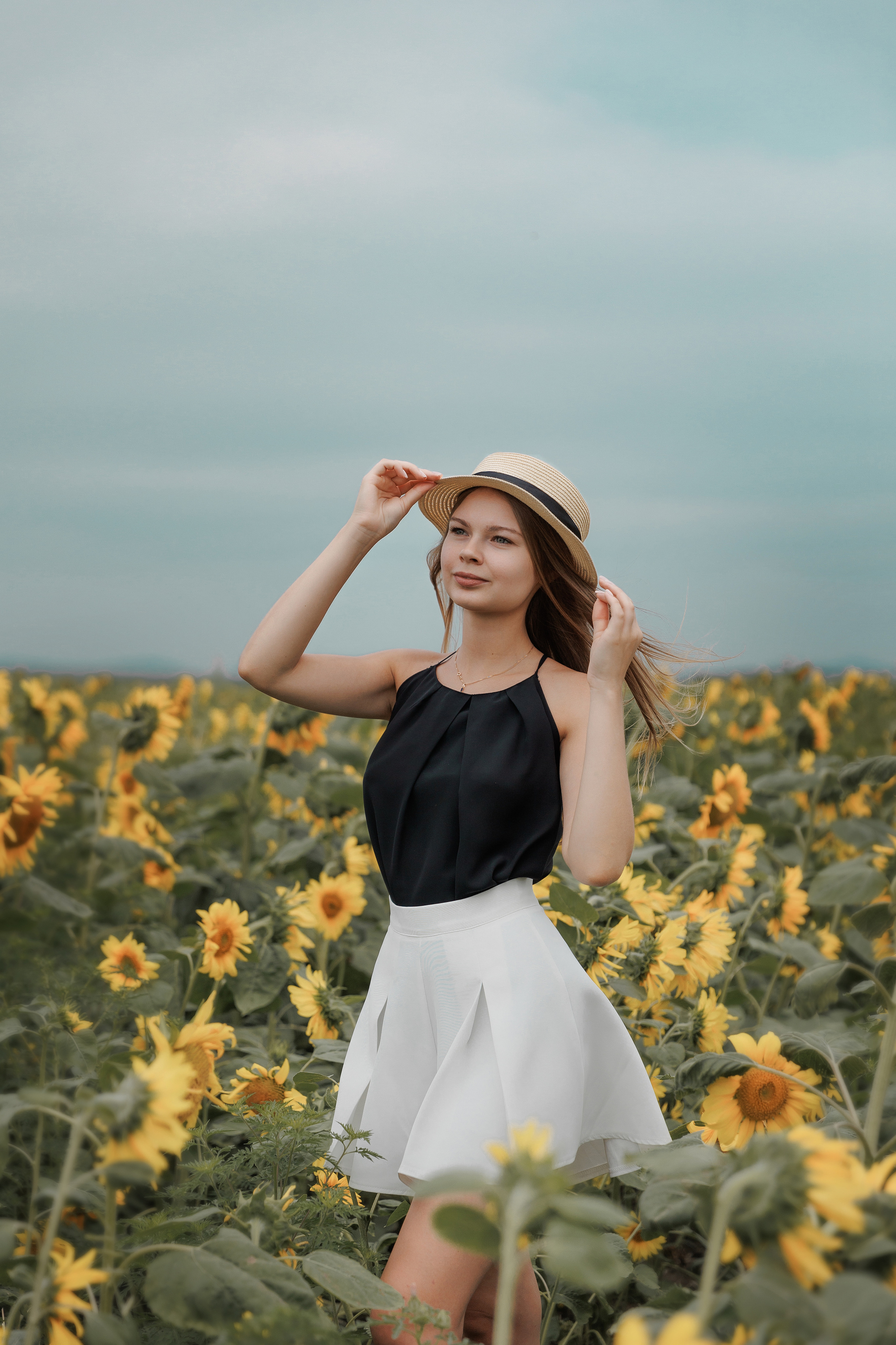 Любовь в подсолнухах и пшенице. Фотограф женского портрета, беременности и материнства Харькова Елена