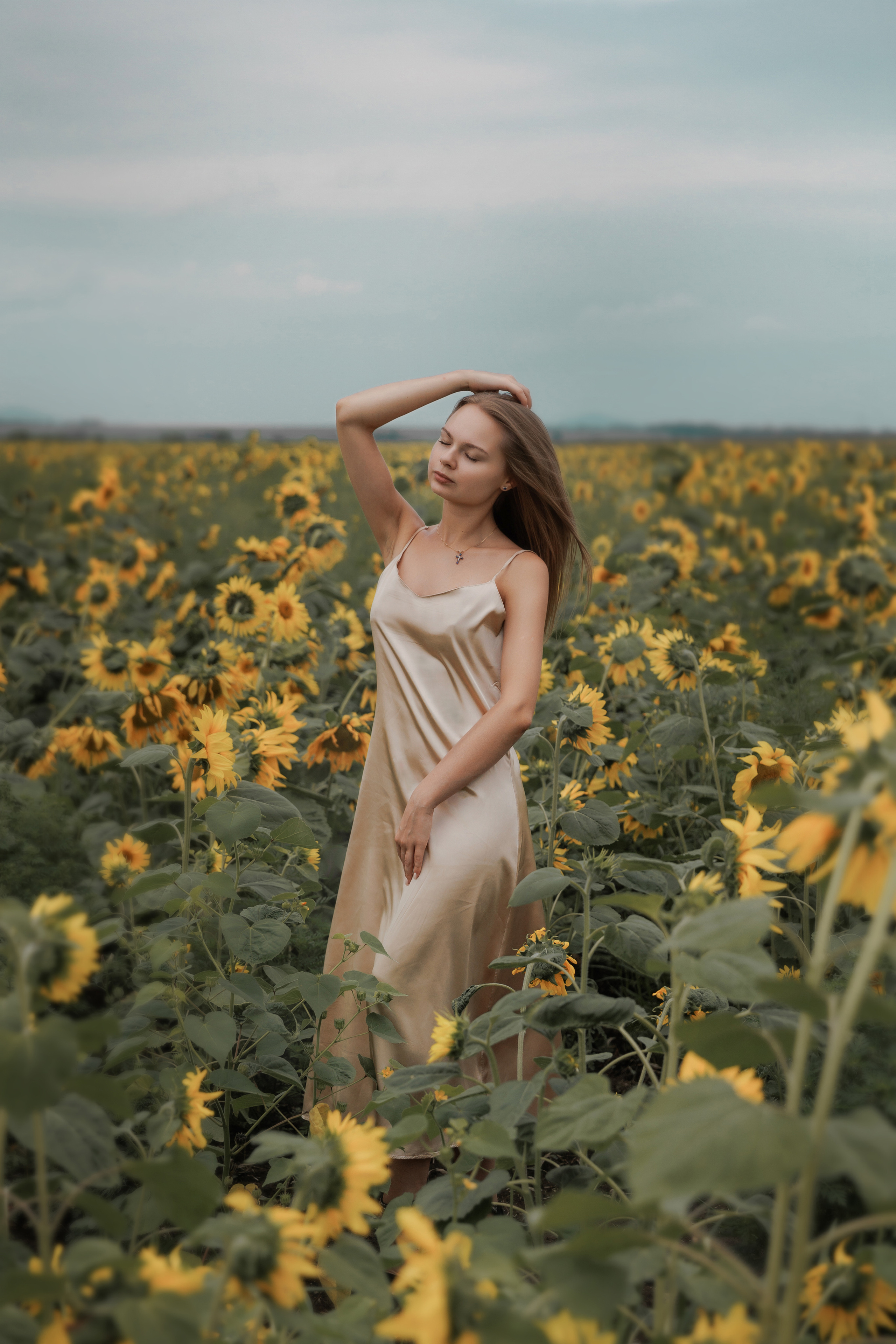 Любовь в подсолнухах и пшенице. Фотограф женского портрета, беременности и материнства Харькова Елена