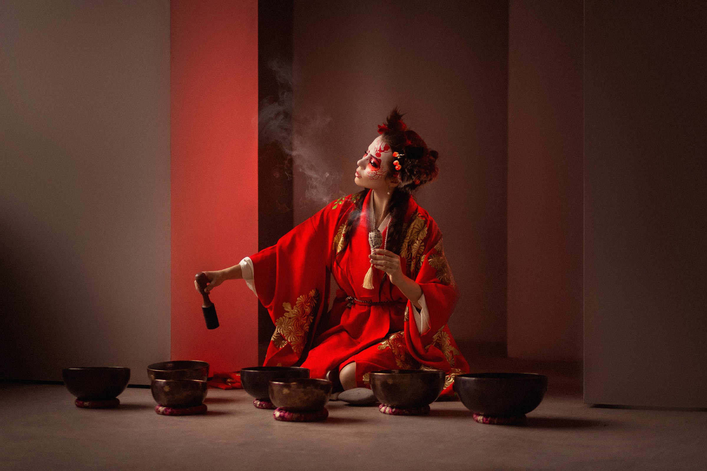 Фотосессия в восточном стиле в кимоно Питер, фотосессия в кимоно СПБ, фотосессия в японском стиле СПБ в студии, фотосессия в образе кицунэ СПБ, портрет Кицунэ, фотограф Оля Ветрова,