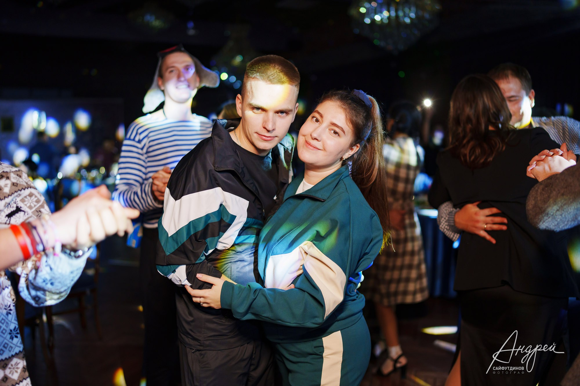 Корпоратив компании «Суши Даром». Тема праздника «Коммунальная квартира». Свадебный и семейный фотограф в Ростове-на-Дону. Андрей Сайфутдинов