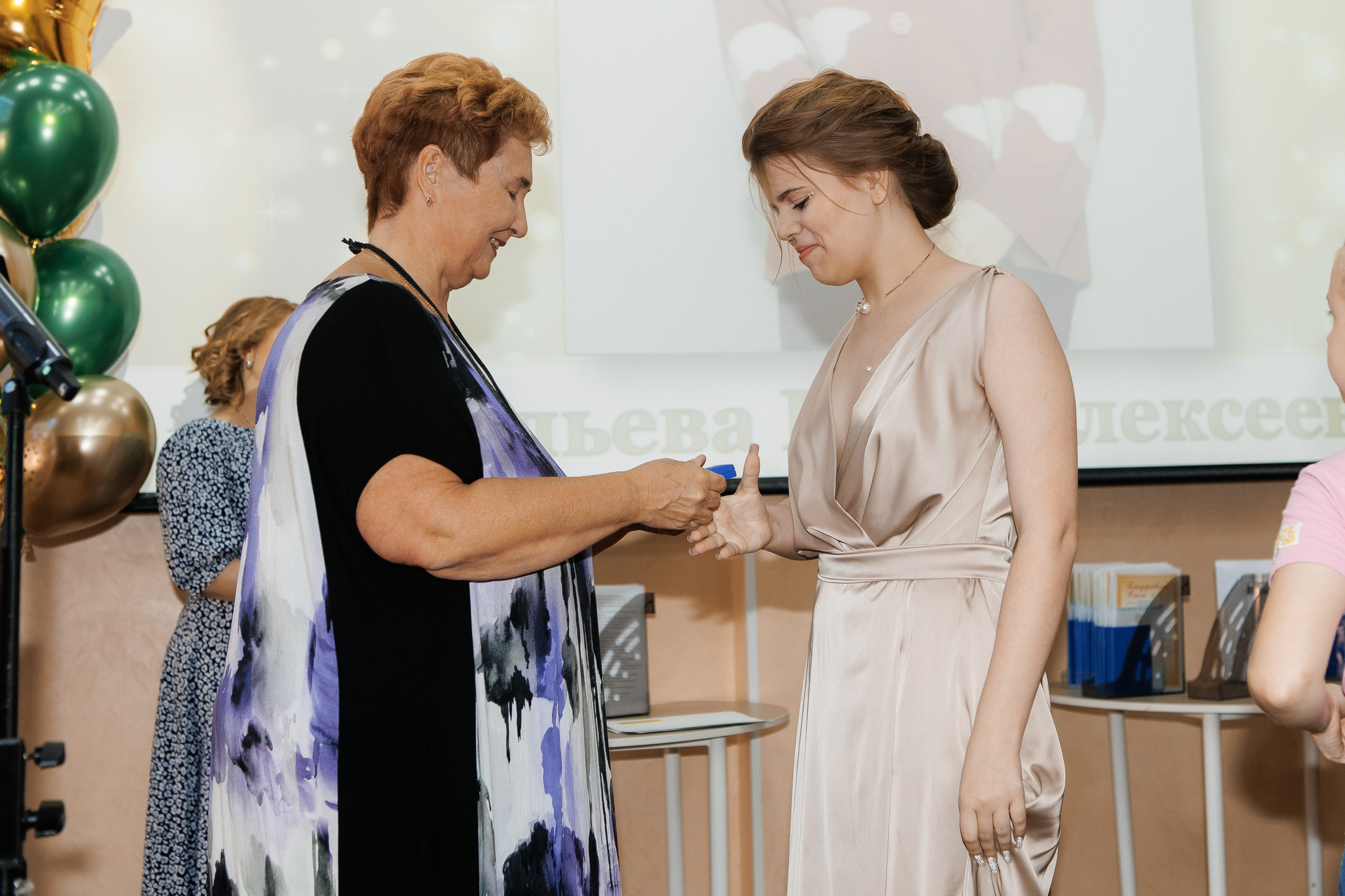 Выпускной Гимназия 12 2024 г. Свадебный и портретный Фотограф в Липецке Дмитрий Котюков