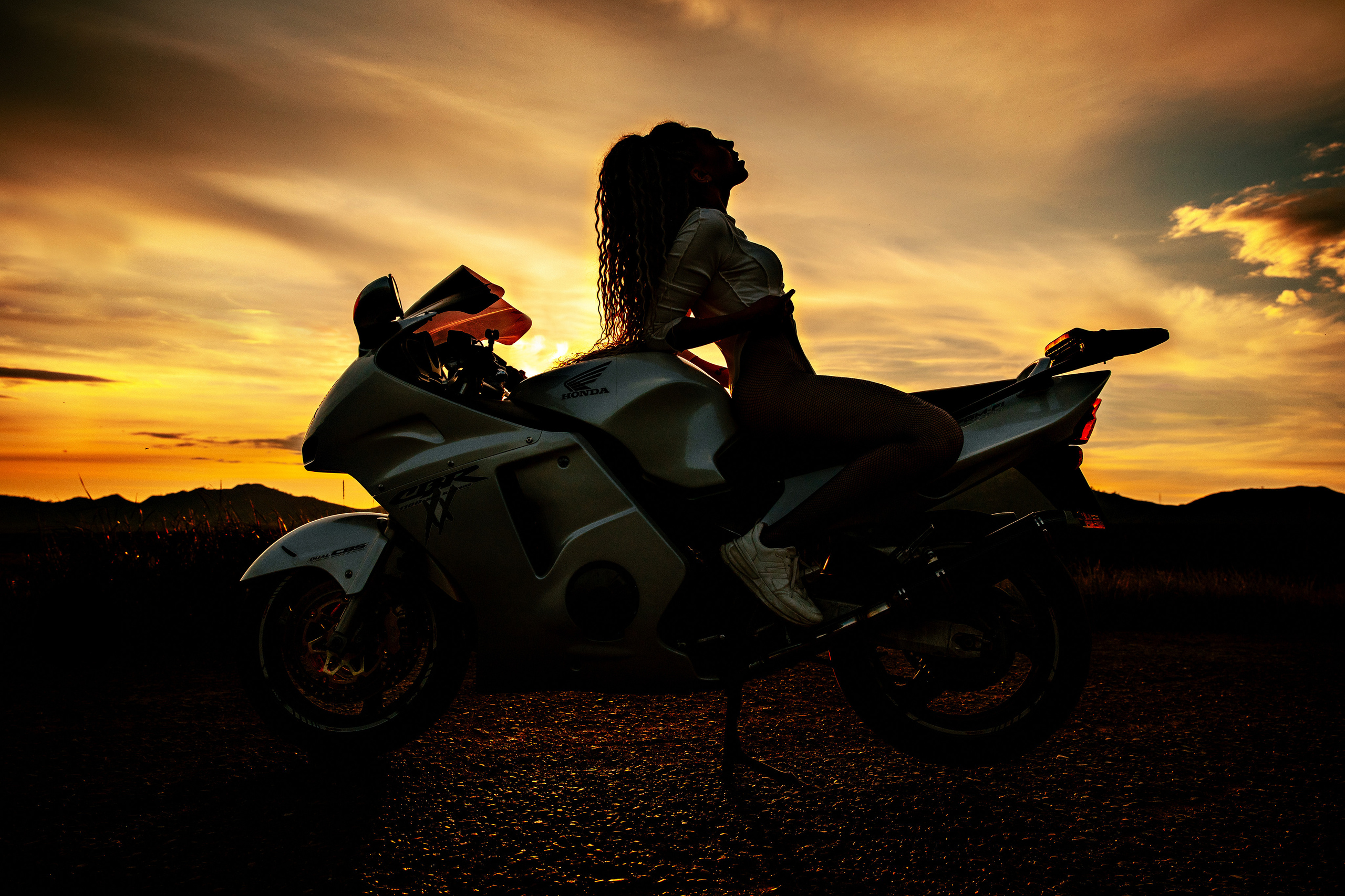 Фотосессия на мотоцикле. Организую и проведу любые фотосессии в солнечной Бурятии, в Улан-Удэ!