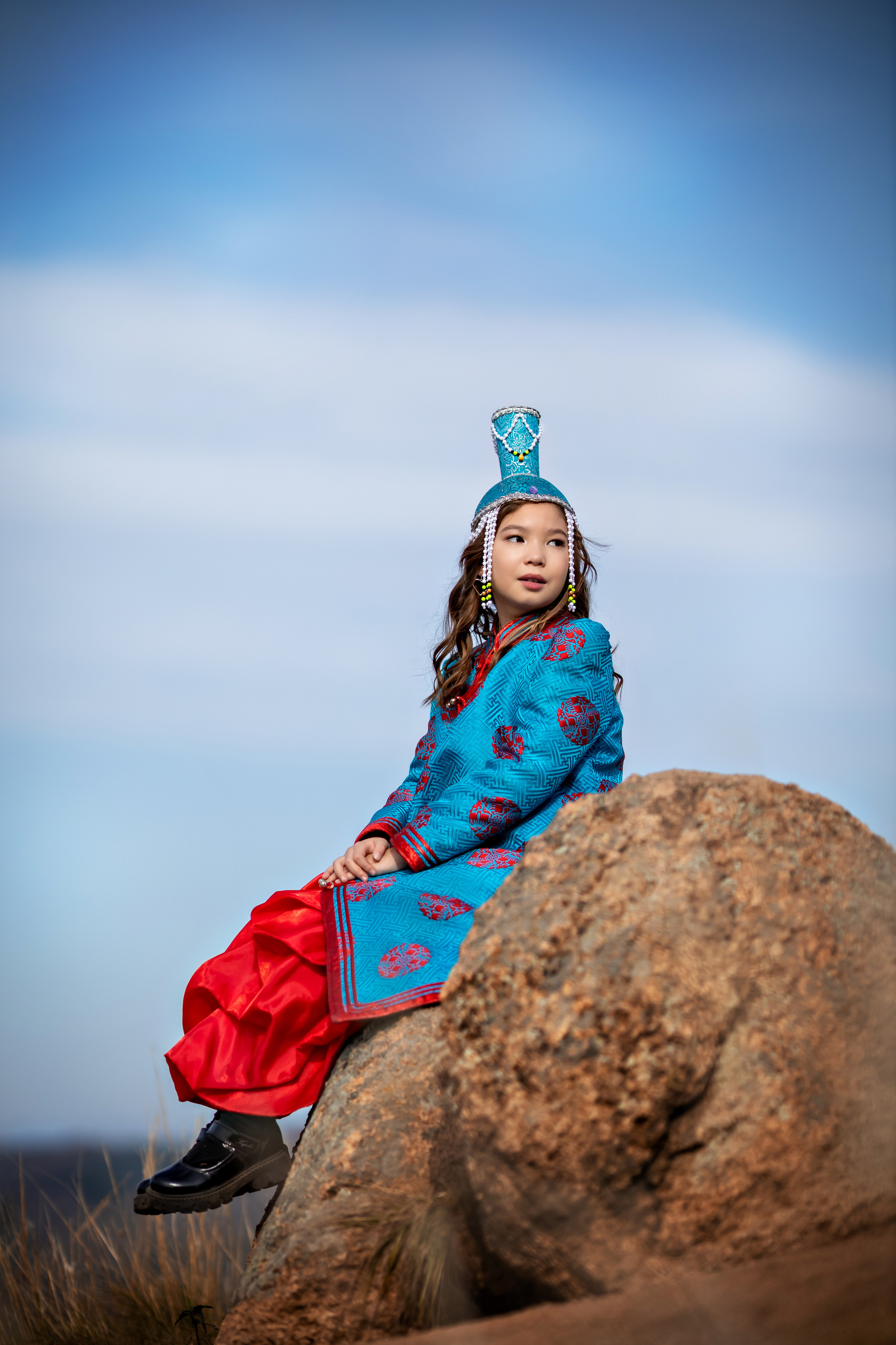 В национальных костюмах. Организую и проведу любые фотосессии в солнечной Бурятии, в Улан-Удэ!