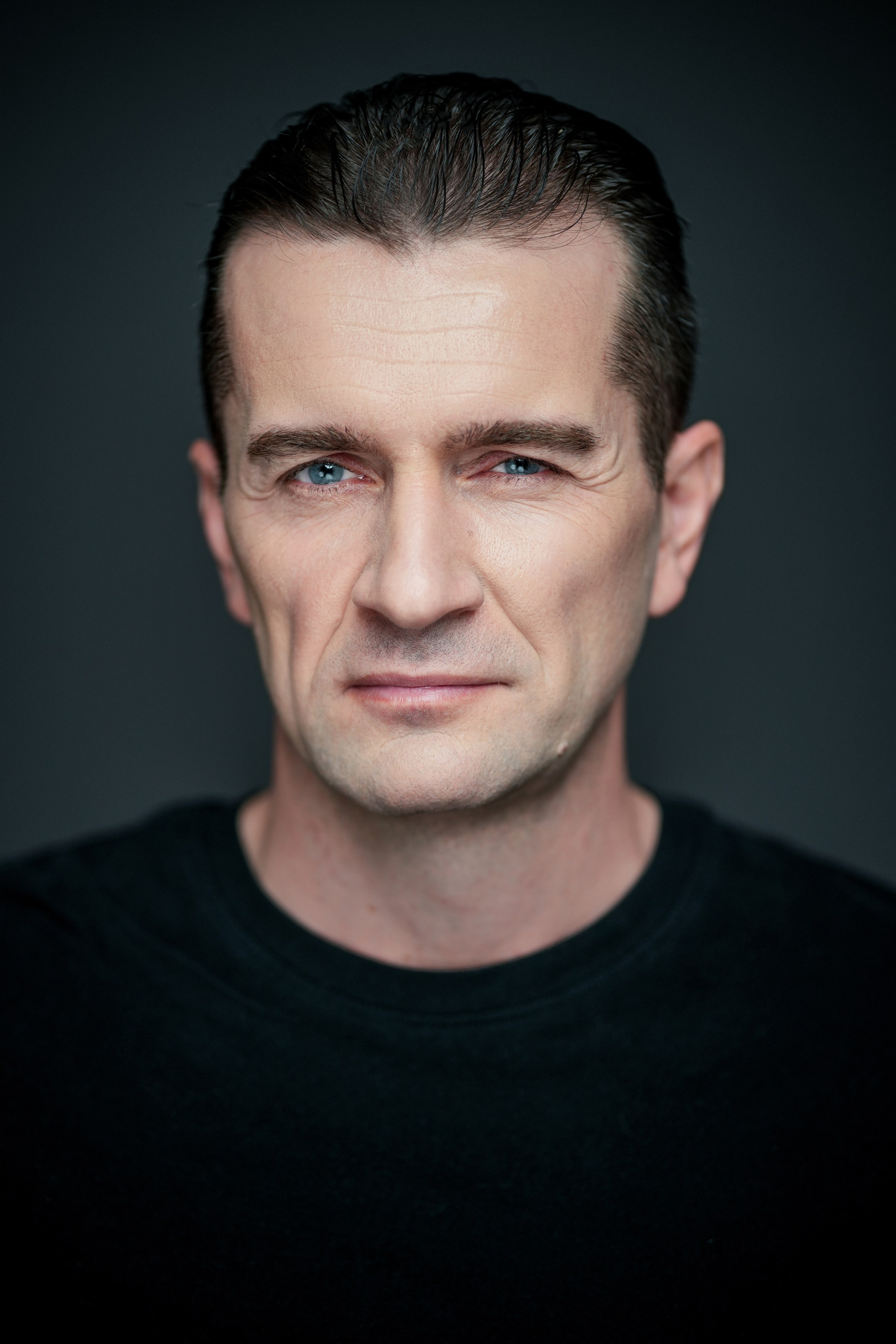Актер Алексей Карамазов. Портретная съемка в Москве, студийный фотограф Игорь Фомин