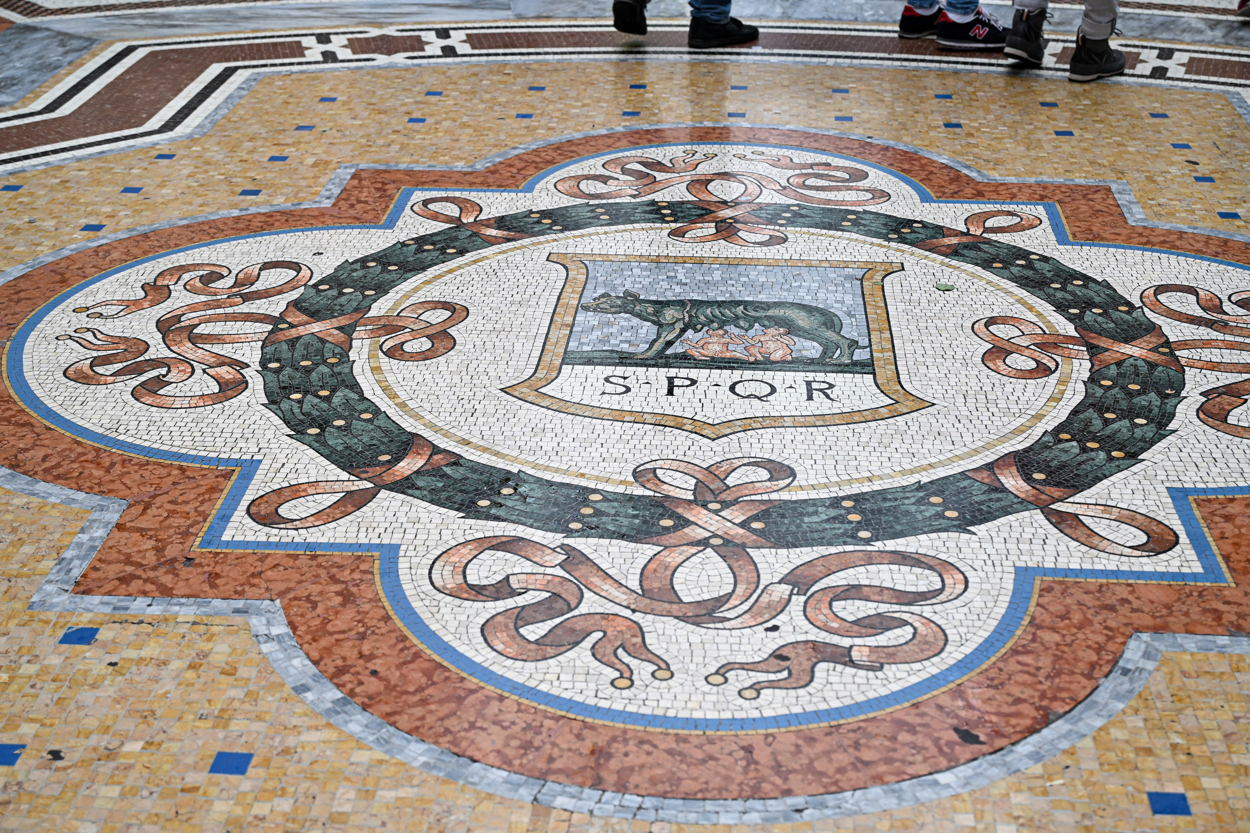 Milano: Navigli, City, Trams. Фотограф Минск
