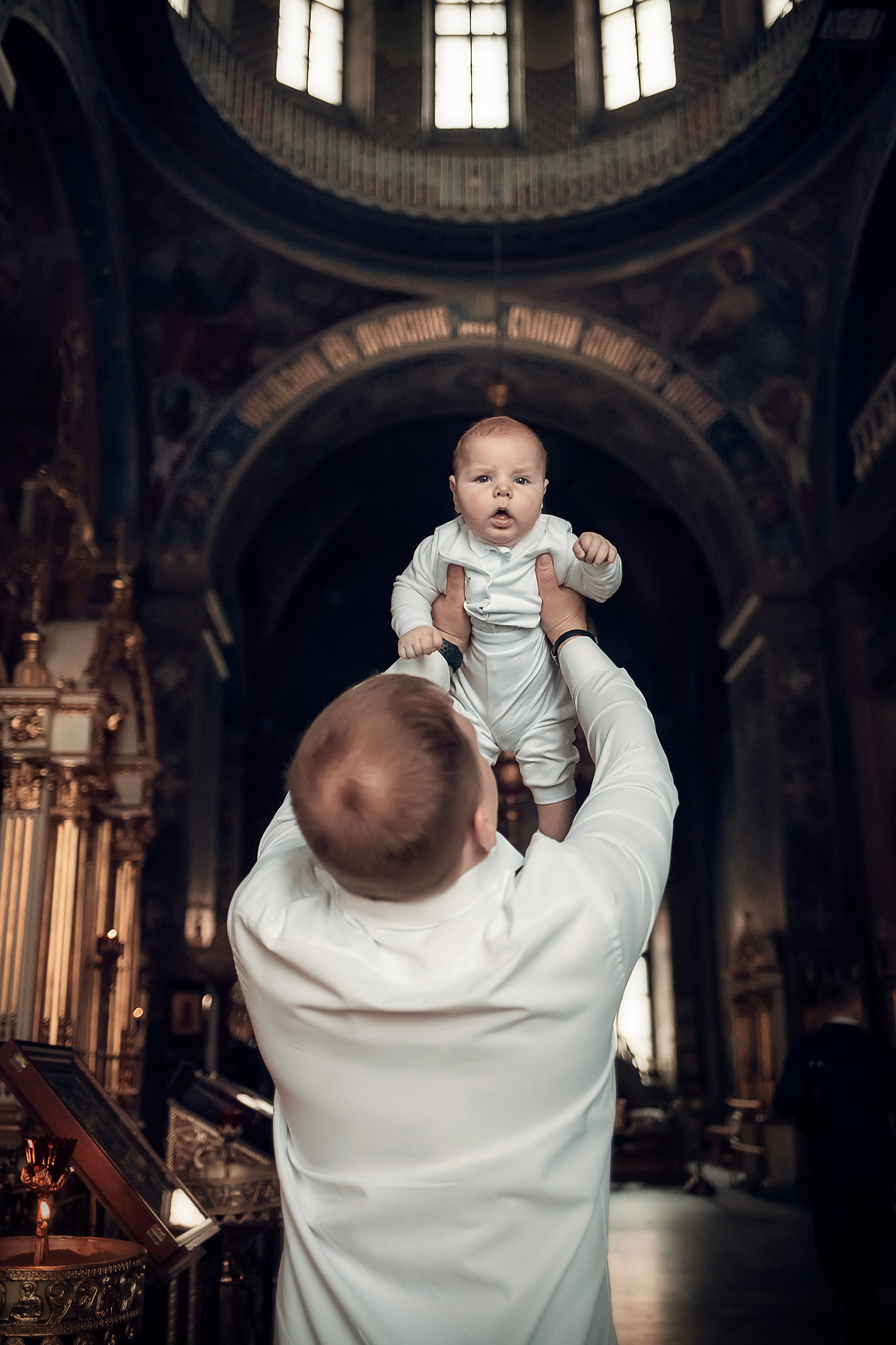 Съемка крещения ребенка в храме Воскресения Словущего