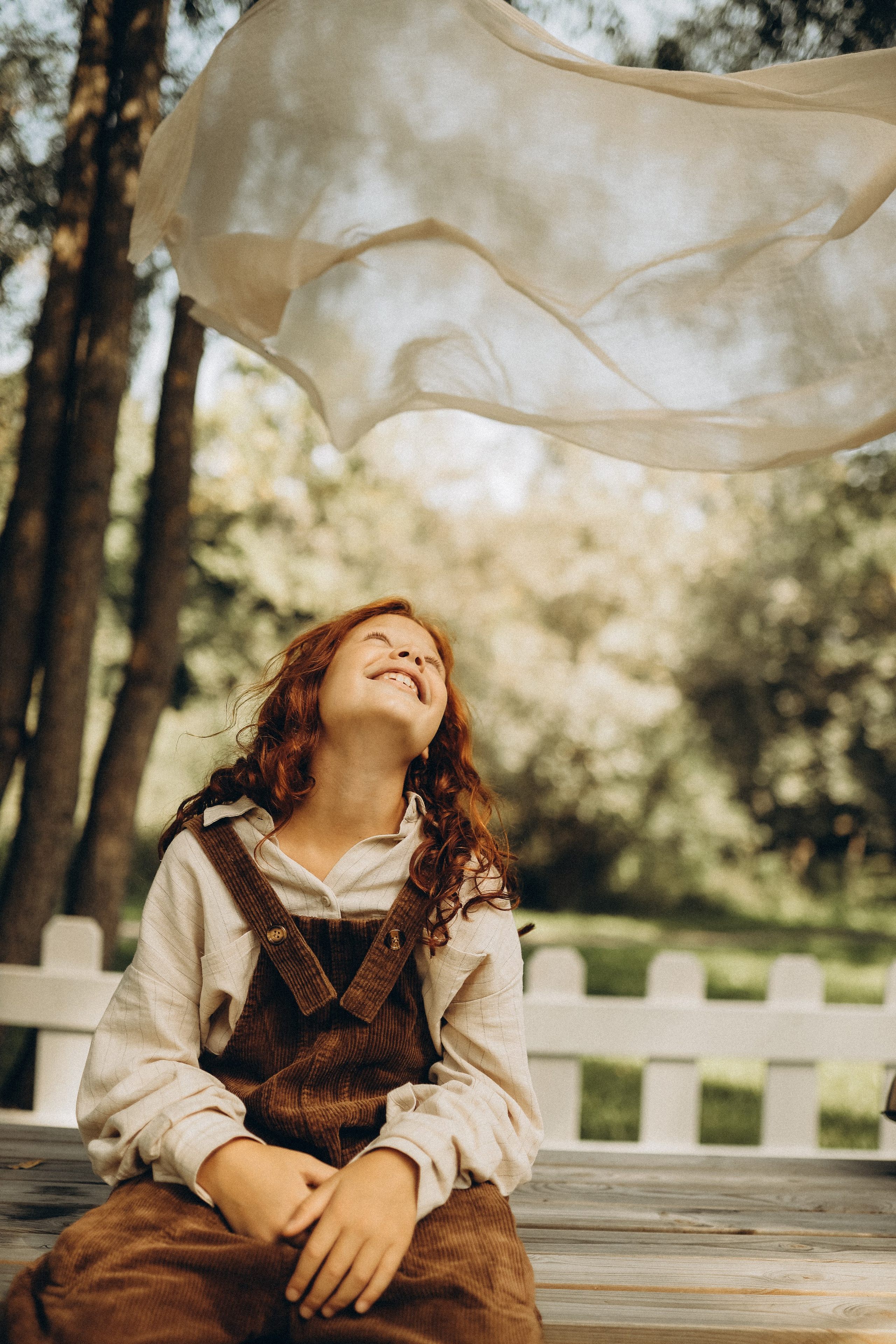 Дина и Миа в огороде. Семейный и детский фотограф в Москве Анастасия Меликова
