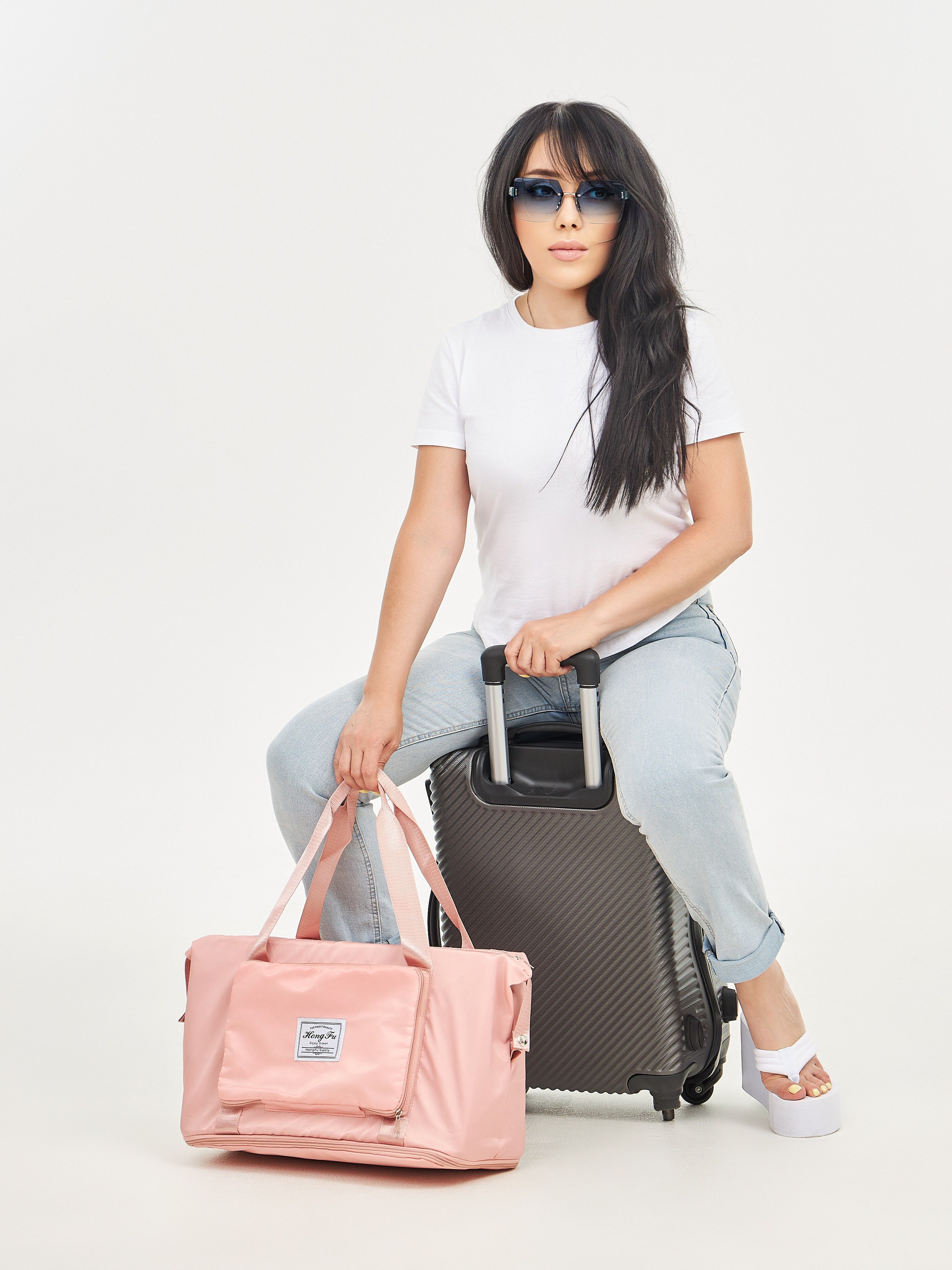 Фотосъемка сумок для маркетплейсов. Алексей Темнов — фотограф в Пятигорске