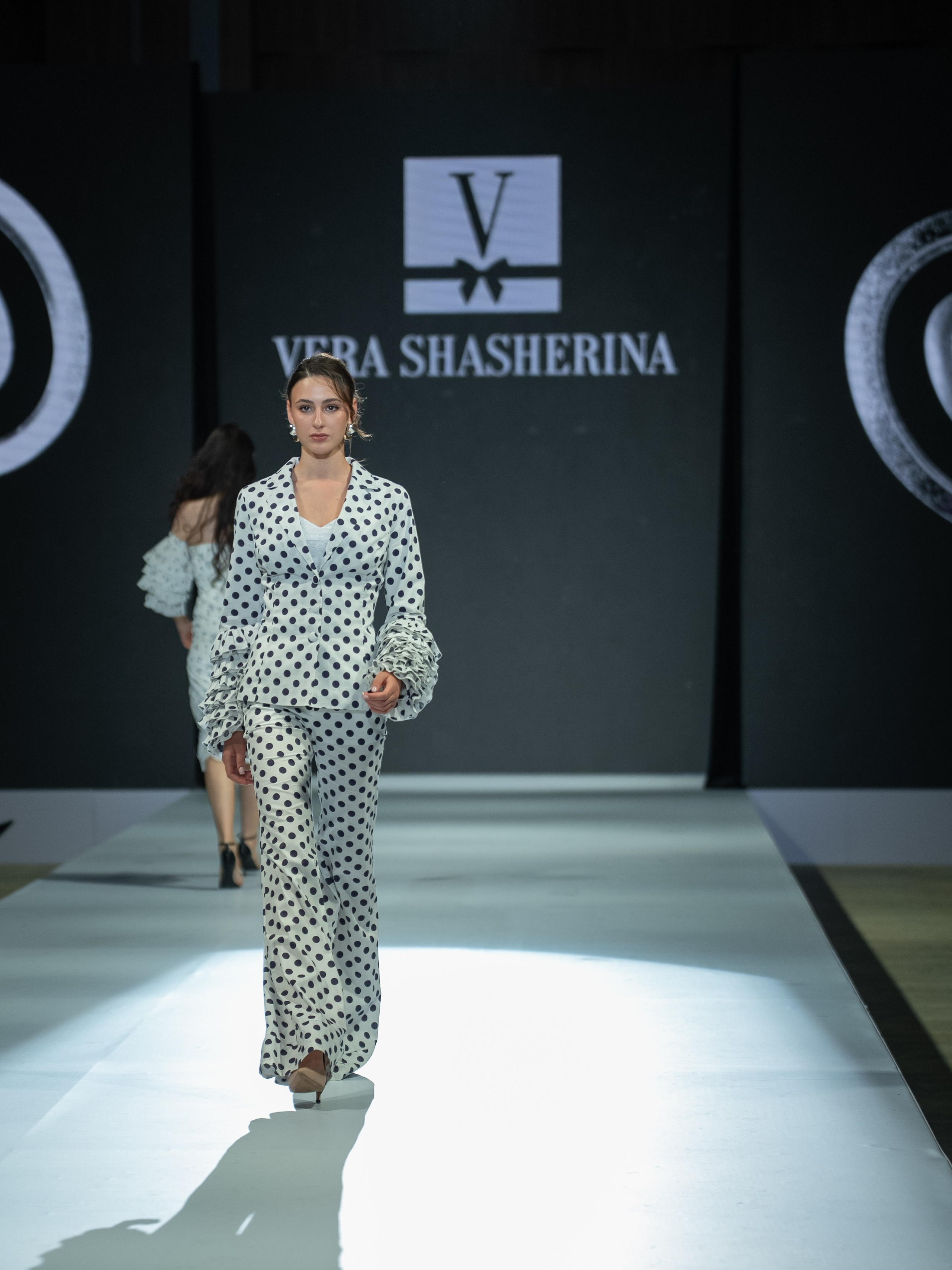 EURASIAN FASHION WEEK Vera Shasherina. Сайт Алматинского НЮ АРТ, будуар и фэшн фотографа Дениса Карпенко