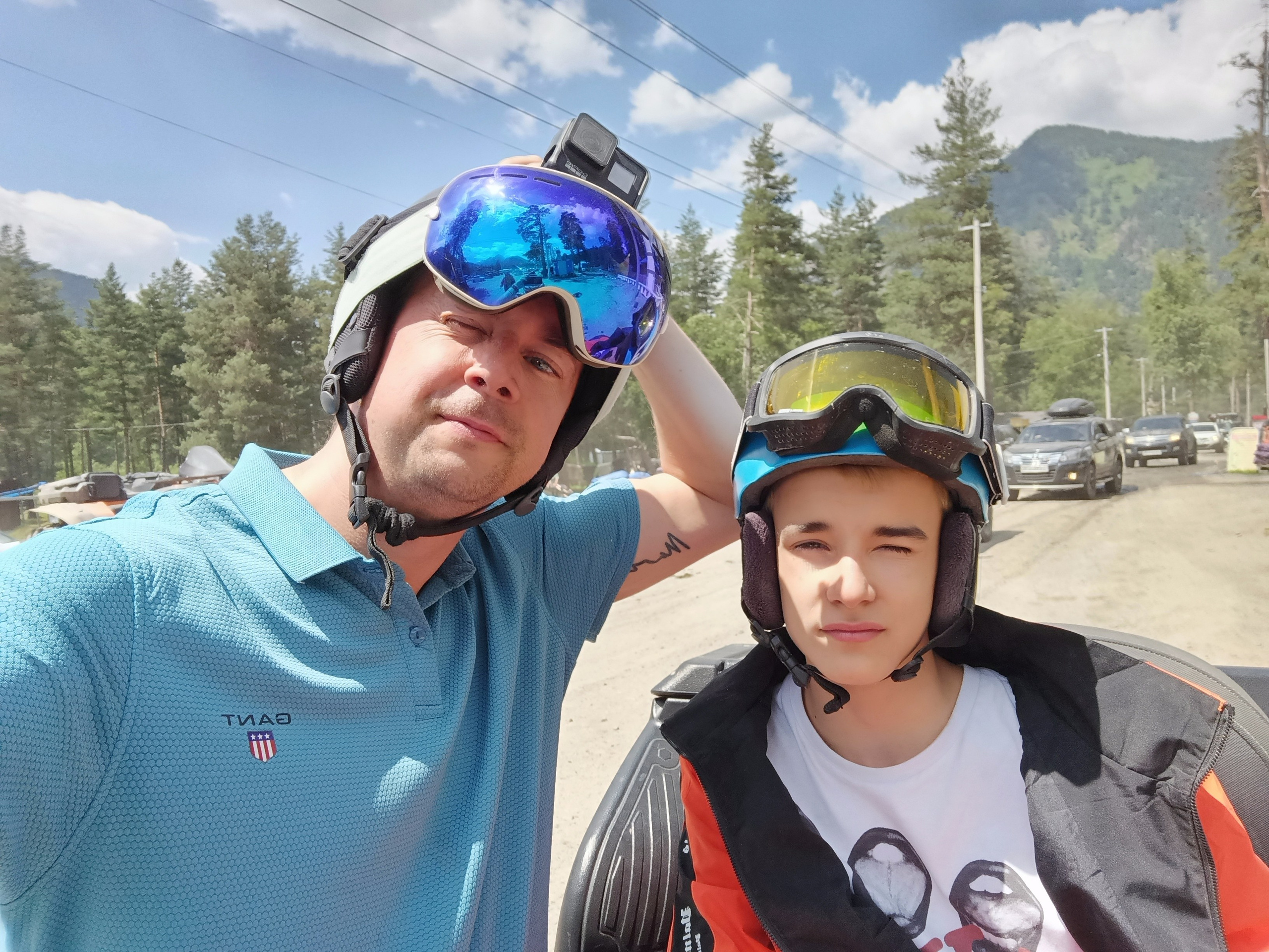 Эльбрус 2023 Маша Саша Дима. Заставка