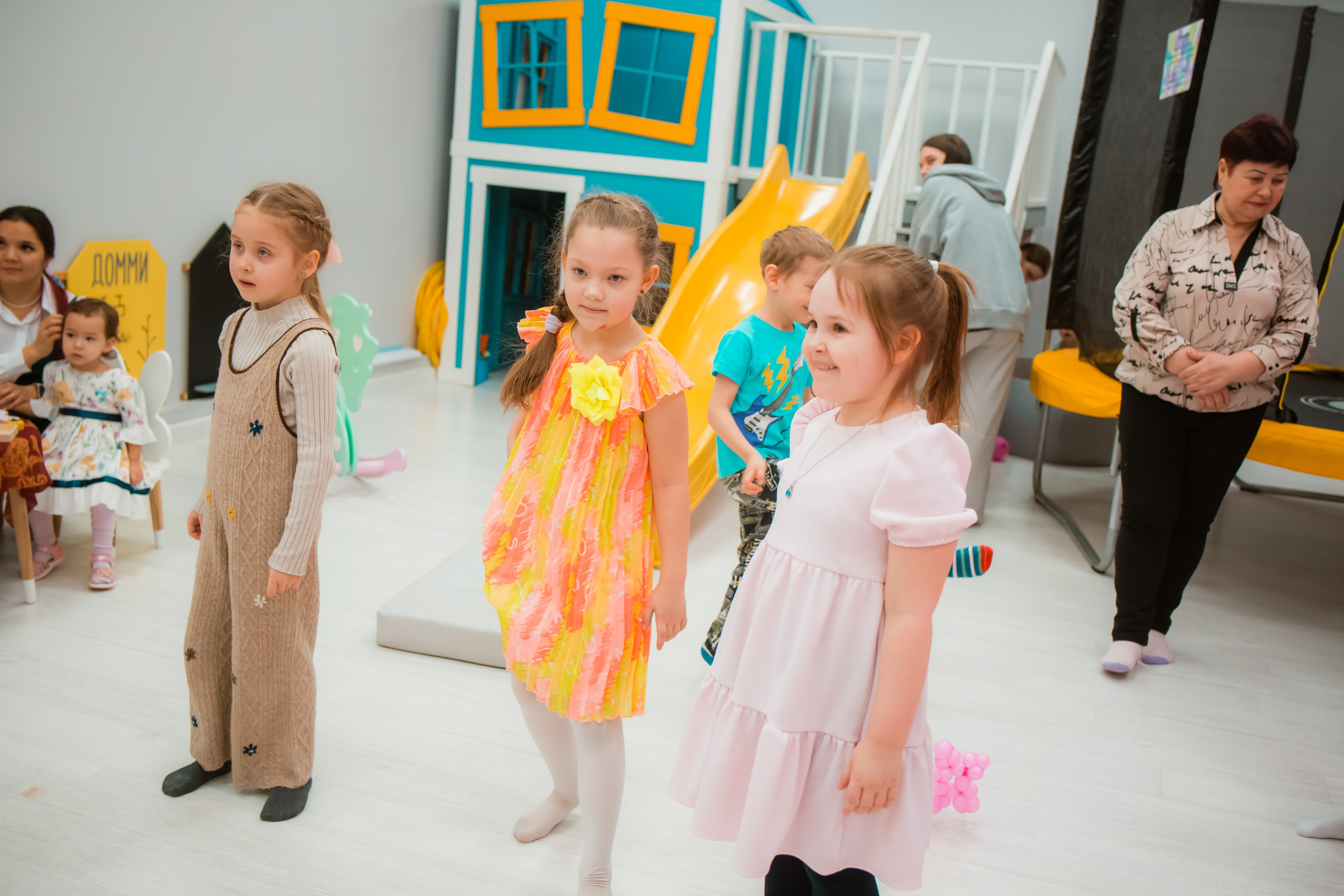 Масленица в ДОММИ. Репортажный фотограф Василий Сазонов в Нижневартовске