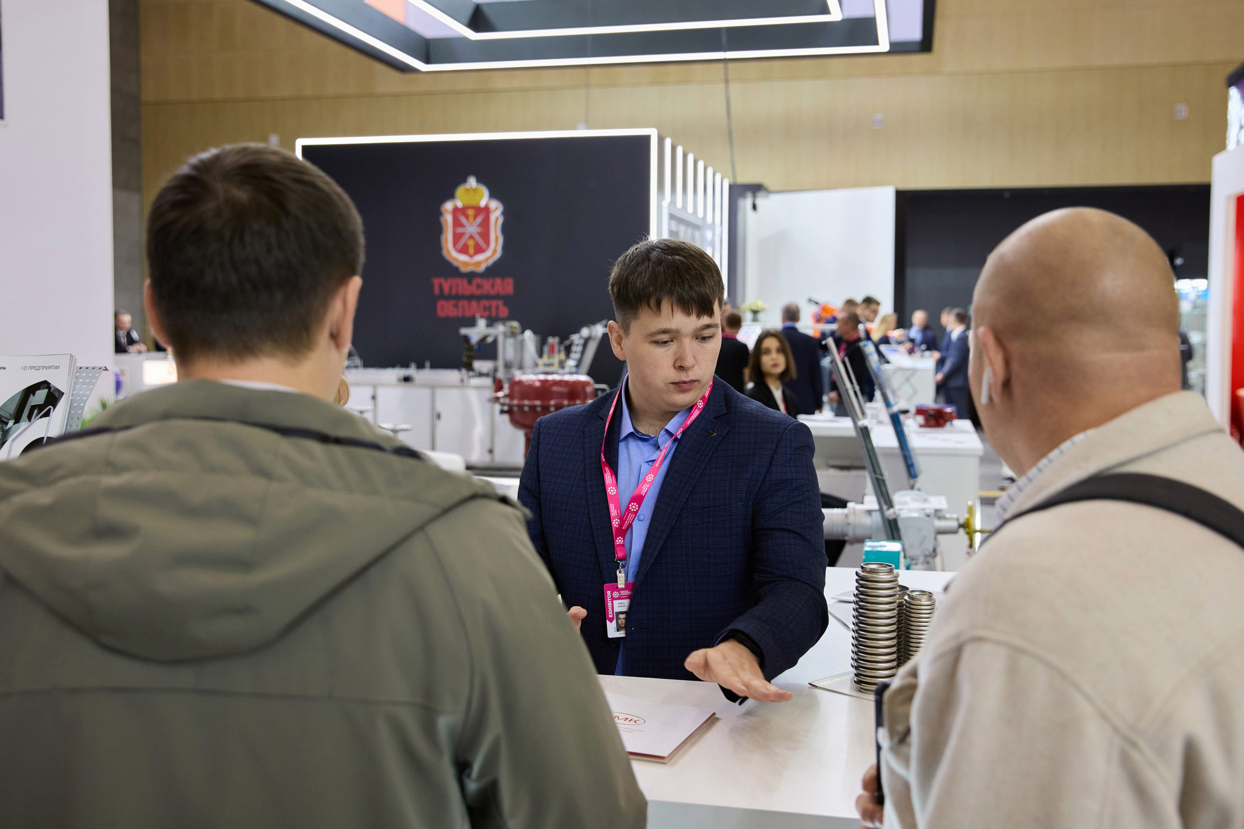 Выставка. Свадебная, репортажная фотосъемка и видеосъемка в Минске. Илья и Юлия Ширмановы. Фотограф | Видеограф | Минск