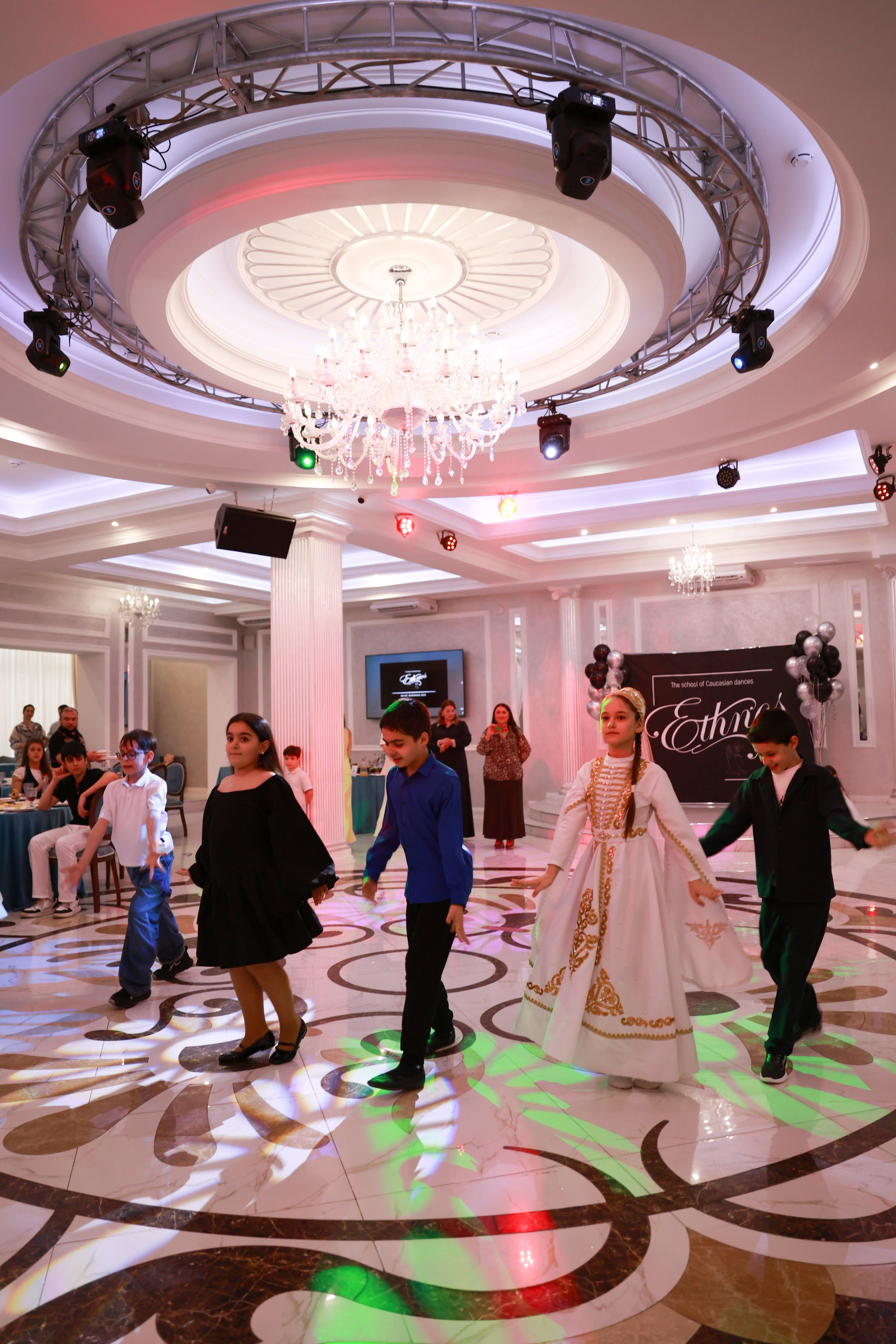 Мероприятия в ресторане. Женский фотограф в Москве Камила Бакаева