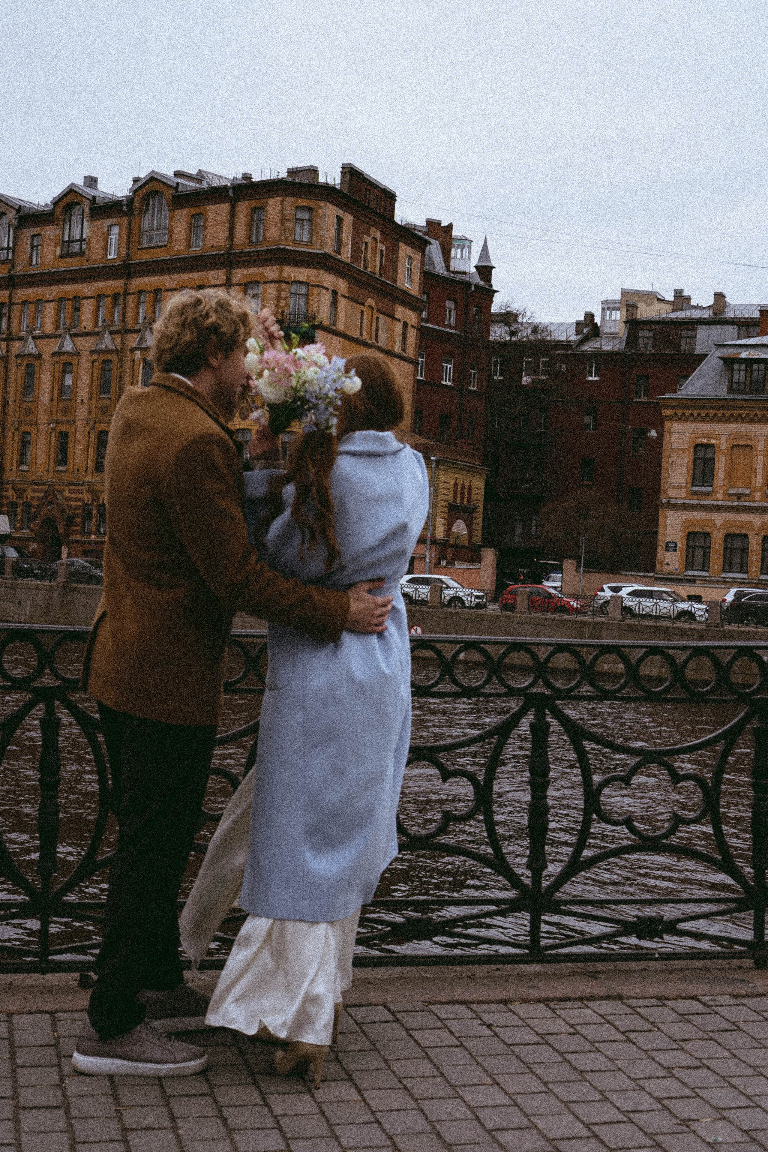 СВАДЕБНАЯ СЬЕМКА В ОТЕЛЕ. СБОРЫ ЖЕНИХА И НЕВЕСТЫ И ТАКЖЕ ТОР И ПОДГОТОВКА К ПРОГУЛКЕ И ПРОГУЛКА ПО ПЕТРОГРАДКЕ. Профессиональный фотограф, Санкт-Петербург — Виктория Богомолова