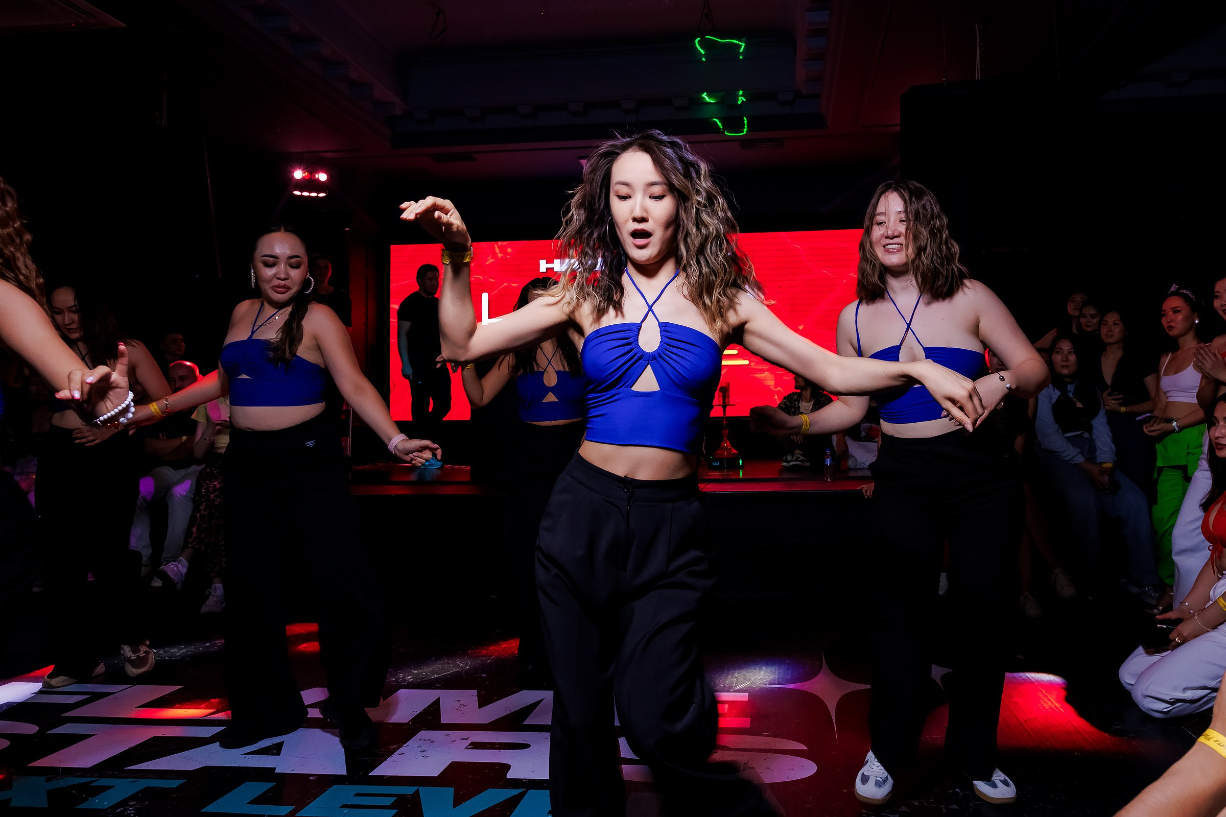 Bachata Party by Hola Dance. Репортажный фотограф в Алматы Каюпов Сержан
