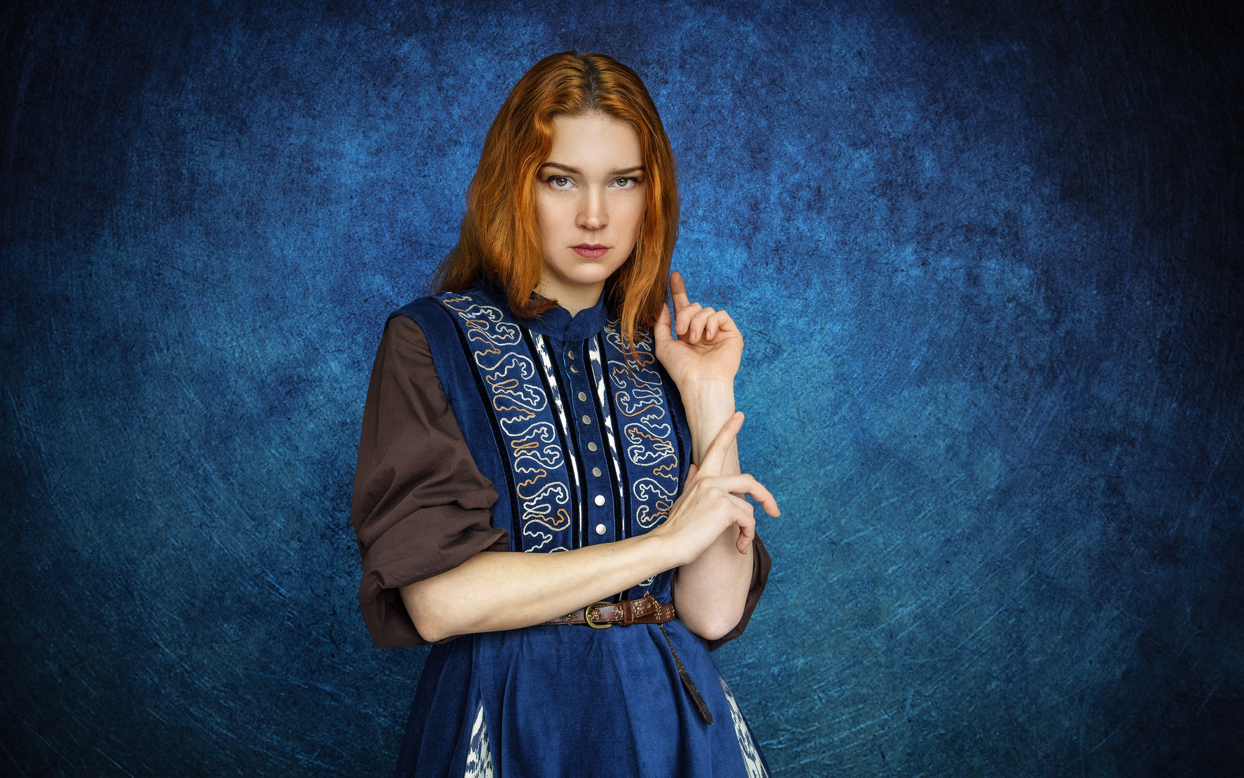 Зимний фотопроект с платьями дизайнера Кати Макаровой