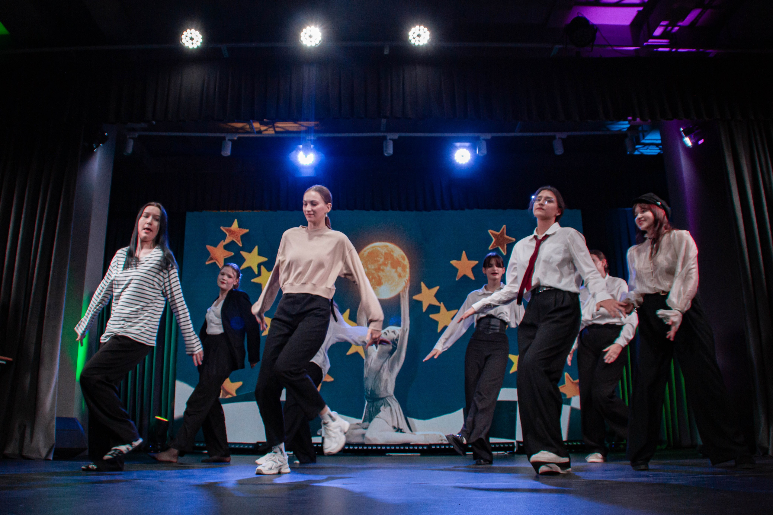 День первокурсника в Екатеринбургской академии современного искусства