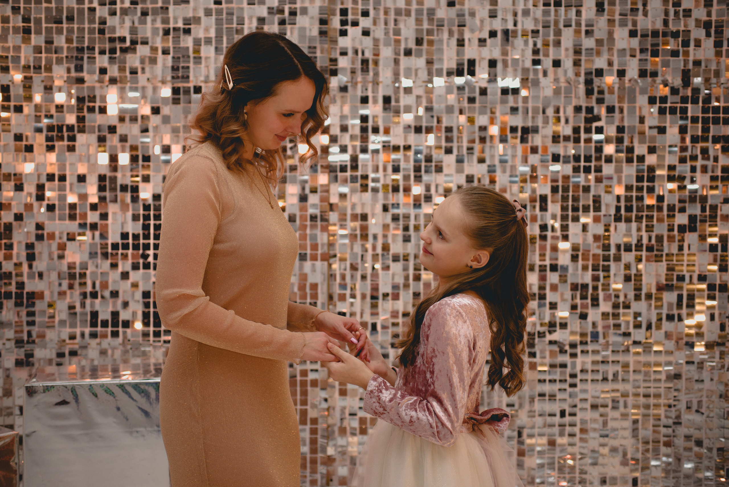 Юля и Настя в студии. Фотограф Людмила Белова