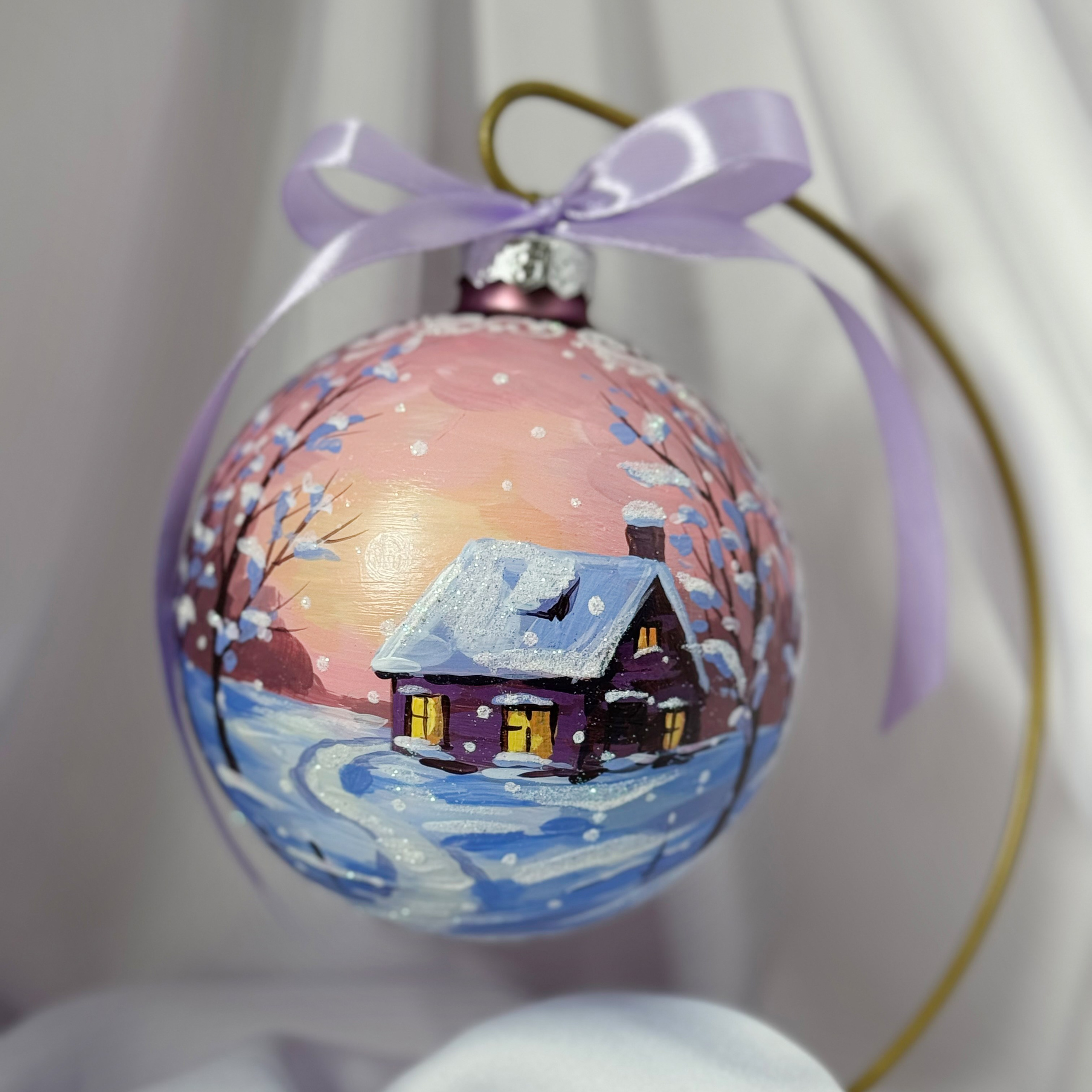 Художественная ручная роспись елочных шаров, корпоративные подарки и восковые аромасвечи