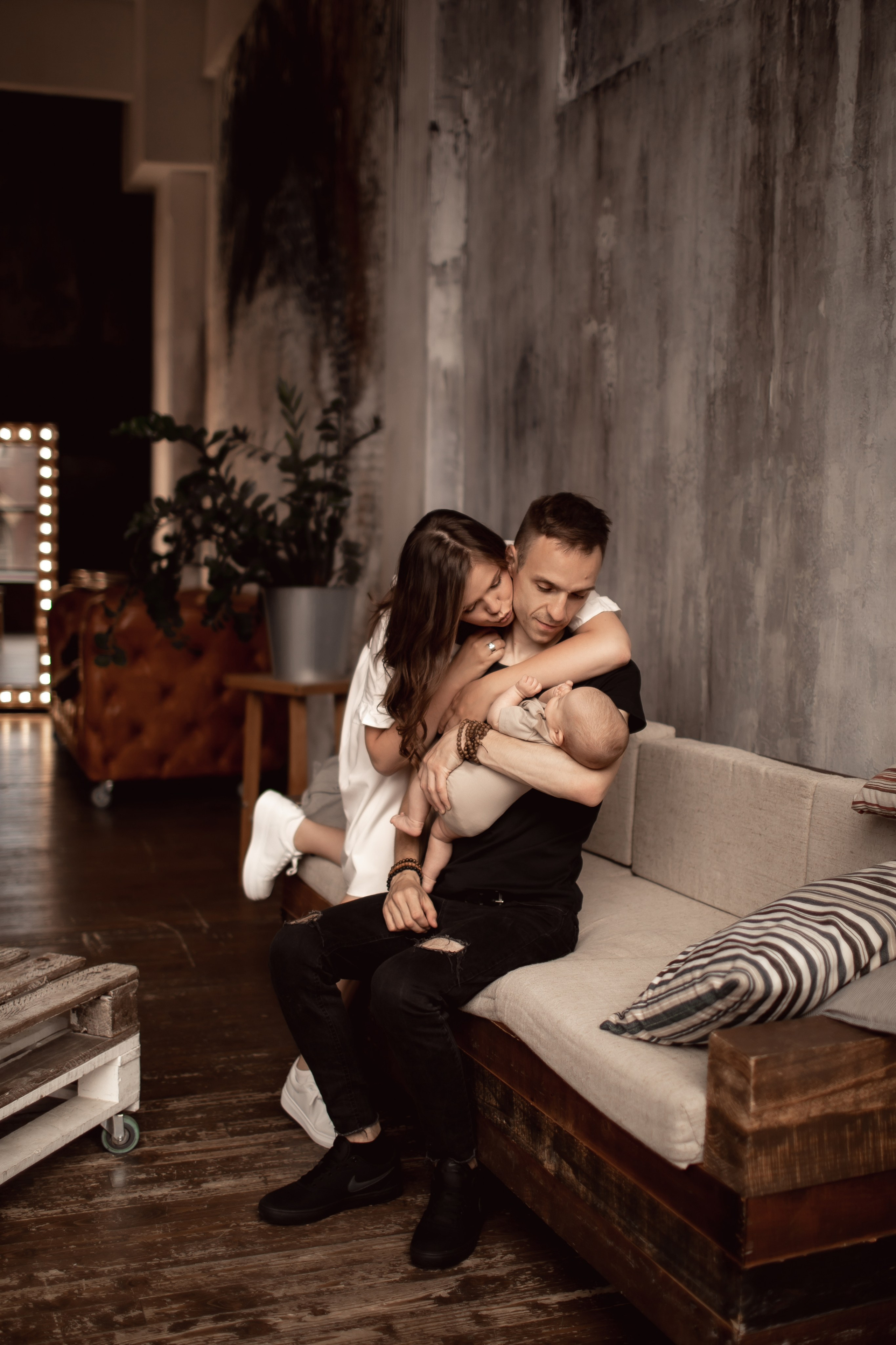 Валерия и Геннадий с крошкой. Семейный фотограф в Москве