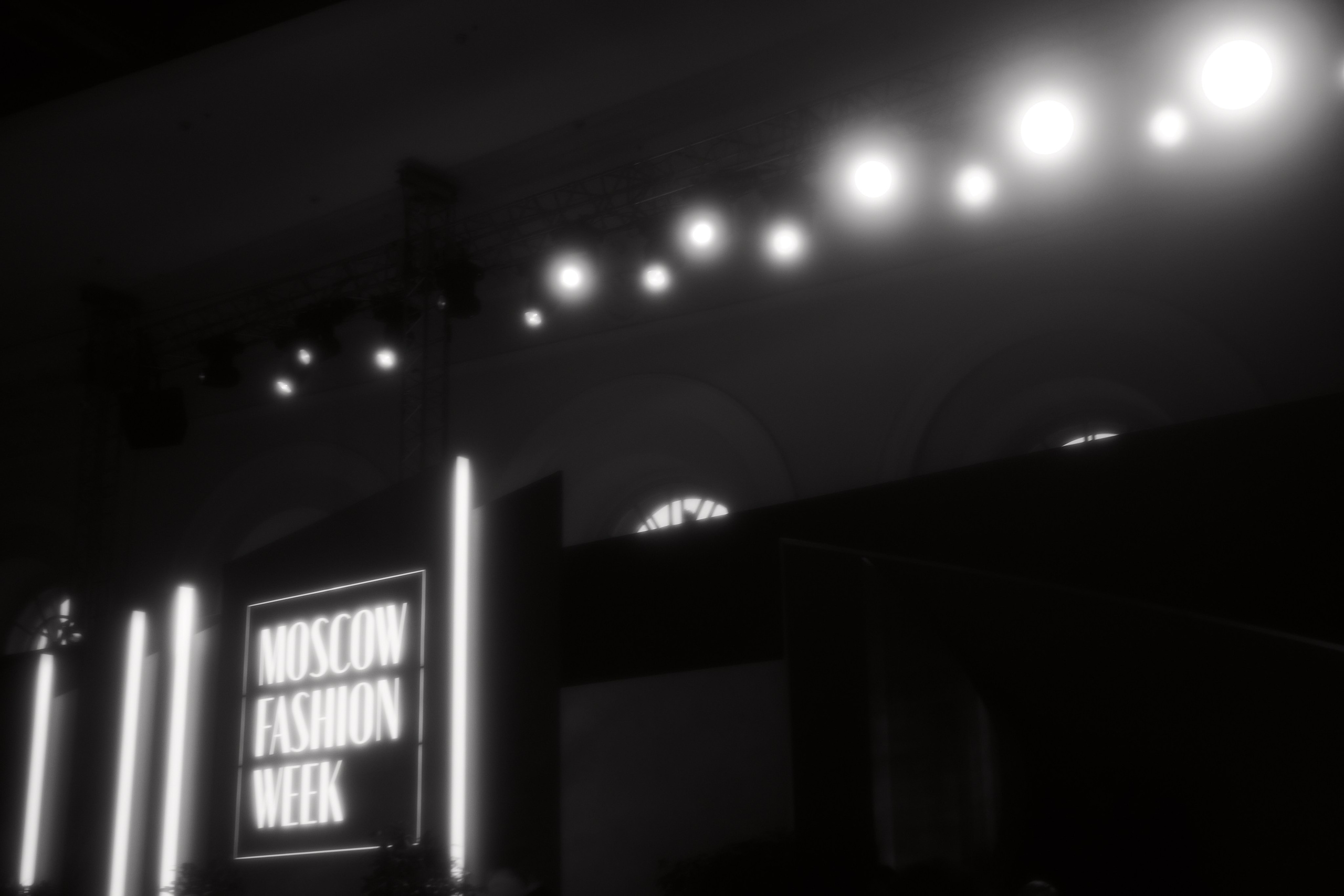 Неделя Моды в Москве Октябрь 24 Бэкстейдж. Фотограф в Мурманске Оксана Черноморец