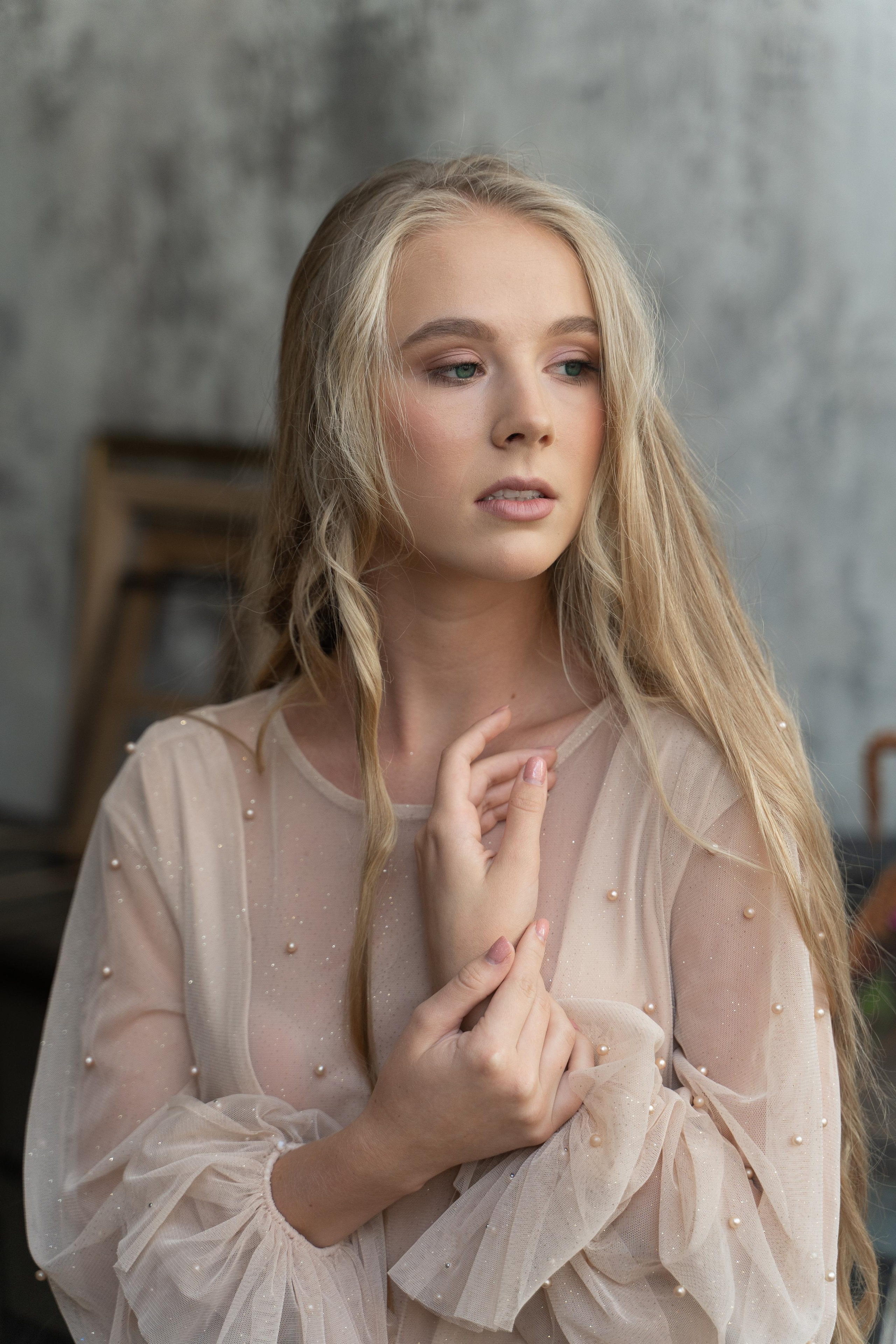 Студийная съемка;  женский портрет; индивидуальная съемка; 