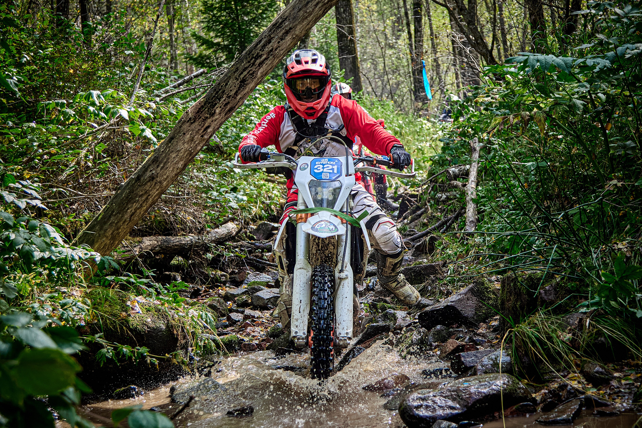 БУРЕЛОМ 2025 чемпионат Сибири по Эндуро. Фотограф Москва Concerts photo / Fashion photо