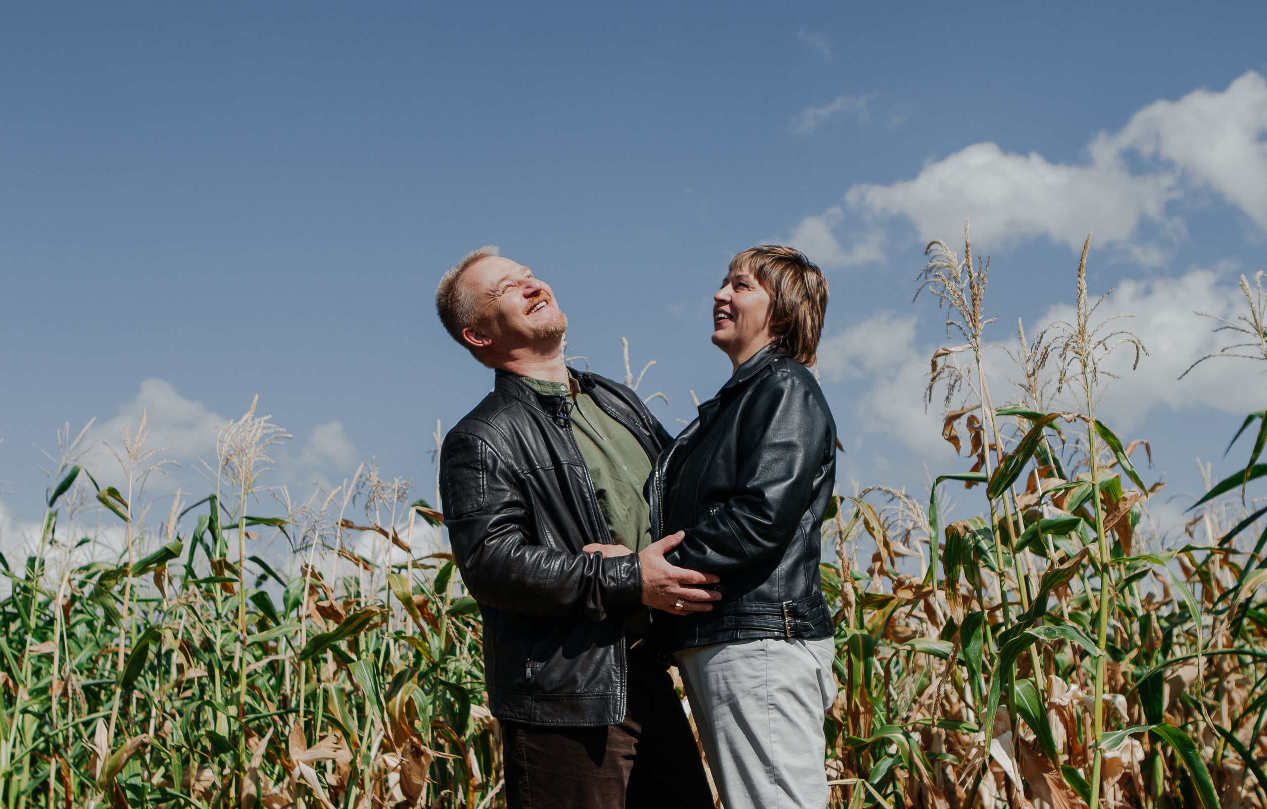 Семейная фотосессия природа. Свадебный и семейный фотограф Ибрагимова Мария из Екатеринбурга