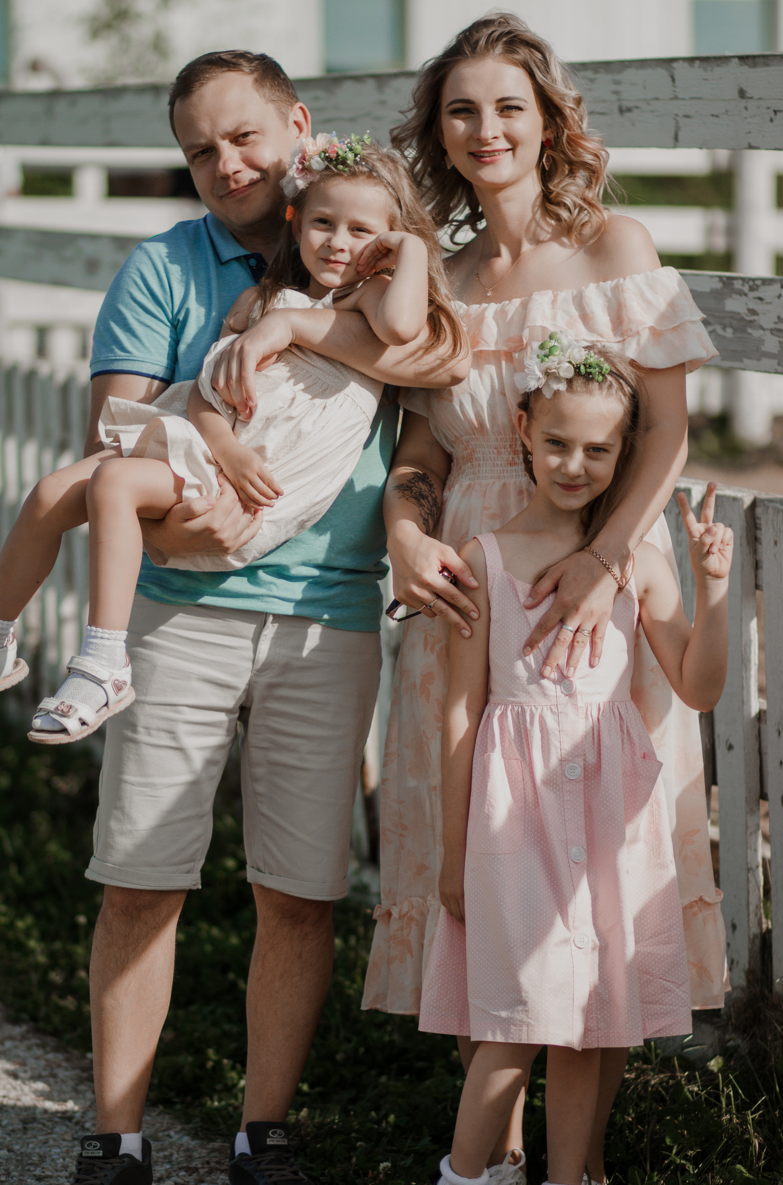 Семейная фотосессия прогулка. Свадебный и семейный фотограф Ибрагимова Мария из Екатеринбурга