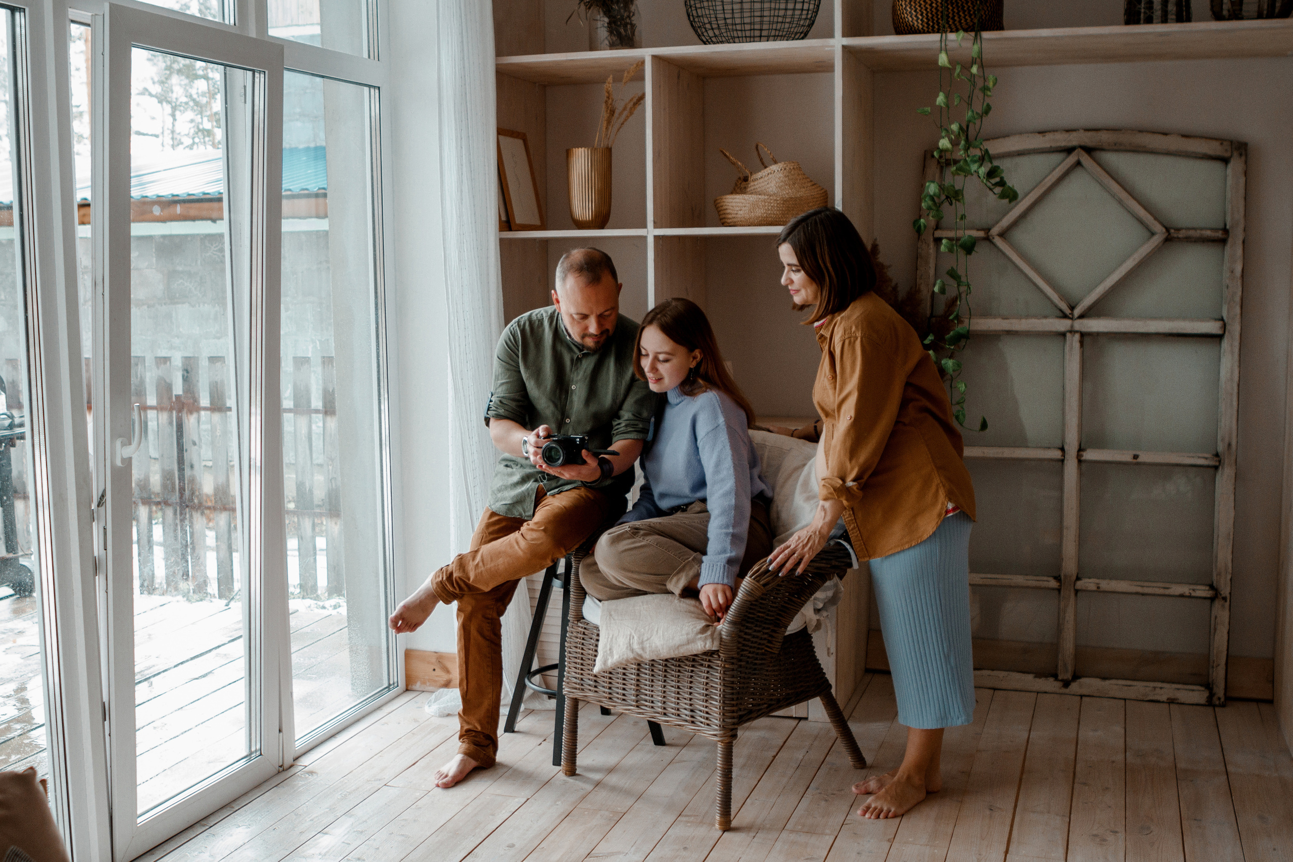 Семейная фотосессия дом. Свадебный и семейный фотограф Ибрагимова Мария из Екатеринбурга