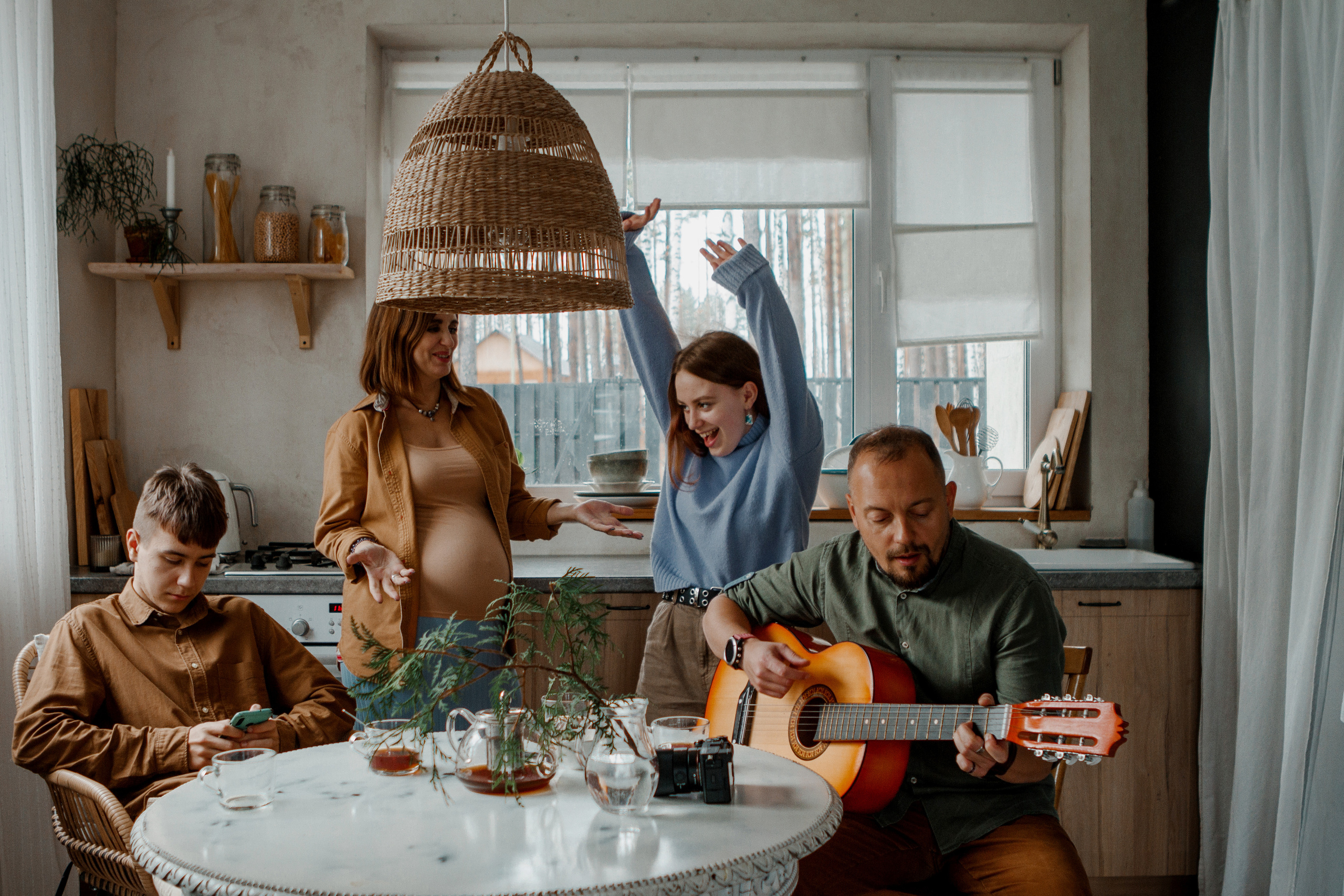 Семейная фотосессия дом. Свадебный и семейный фотограф Ибрагимова Мария из Екатеринбурга