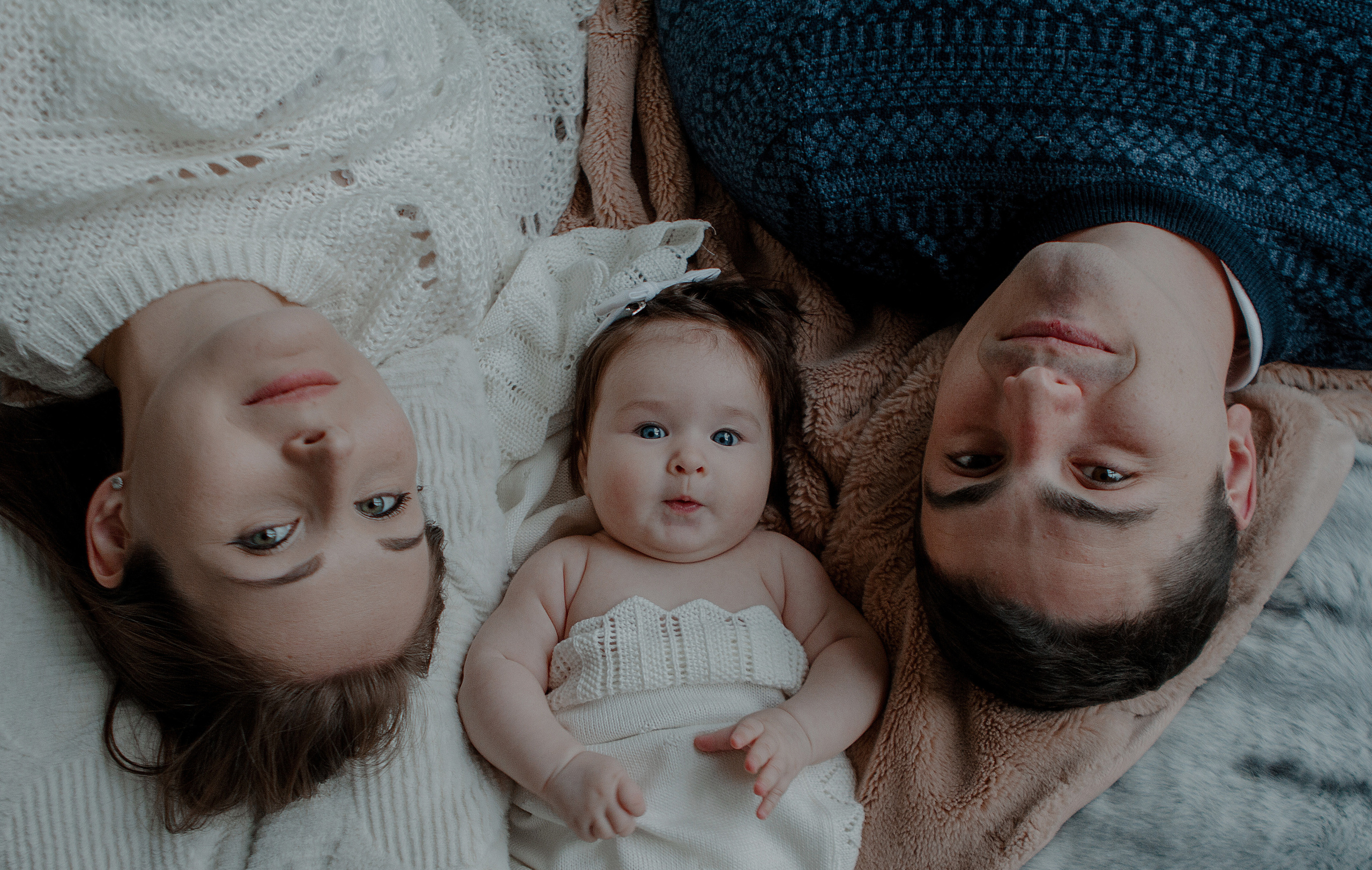 Семейная фотосессия Ксюша Сережа и Мирослава. Свадебный и семейный фотограф Ибрагимова Мария из Екатеринбурга