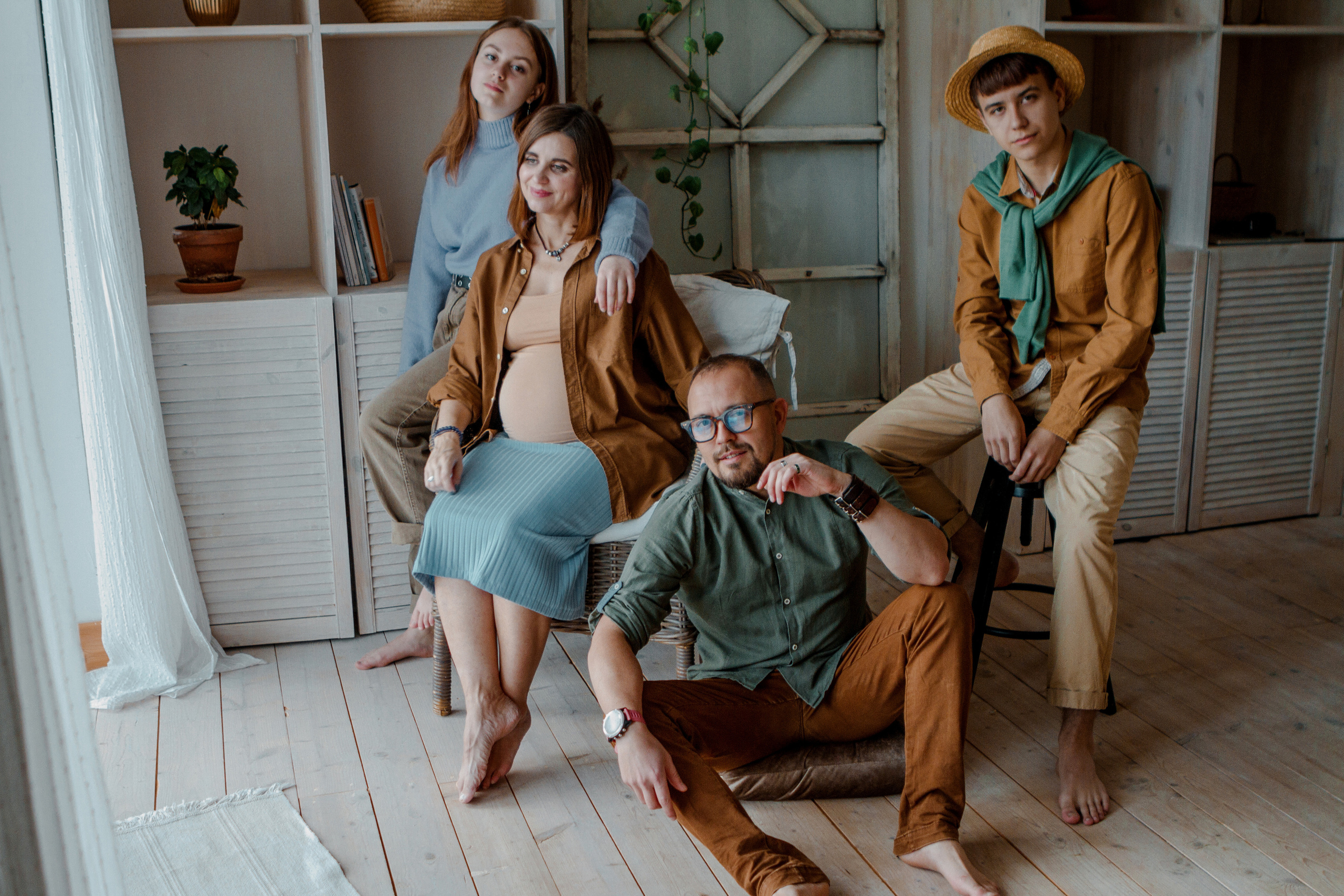 Семейная фотосессия дом. Свадебный и семейный фотограф Ибрагимова Мария из Екатеринбурга