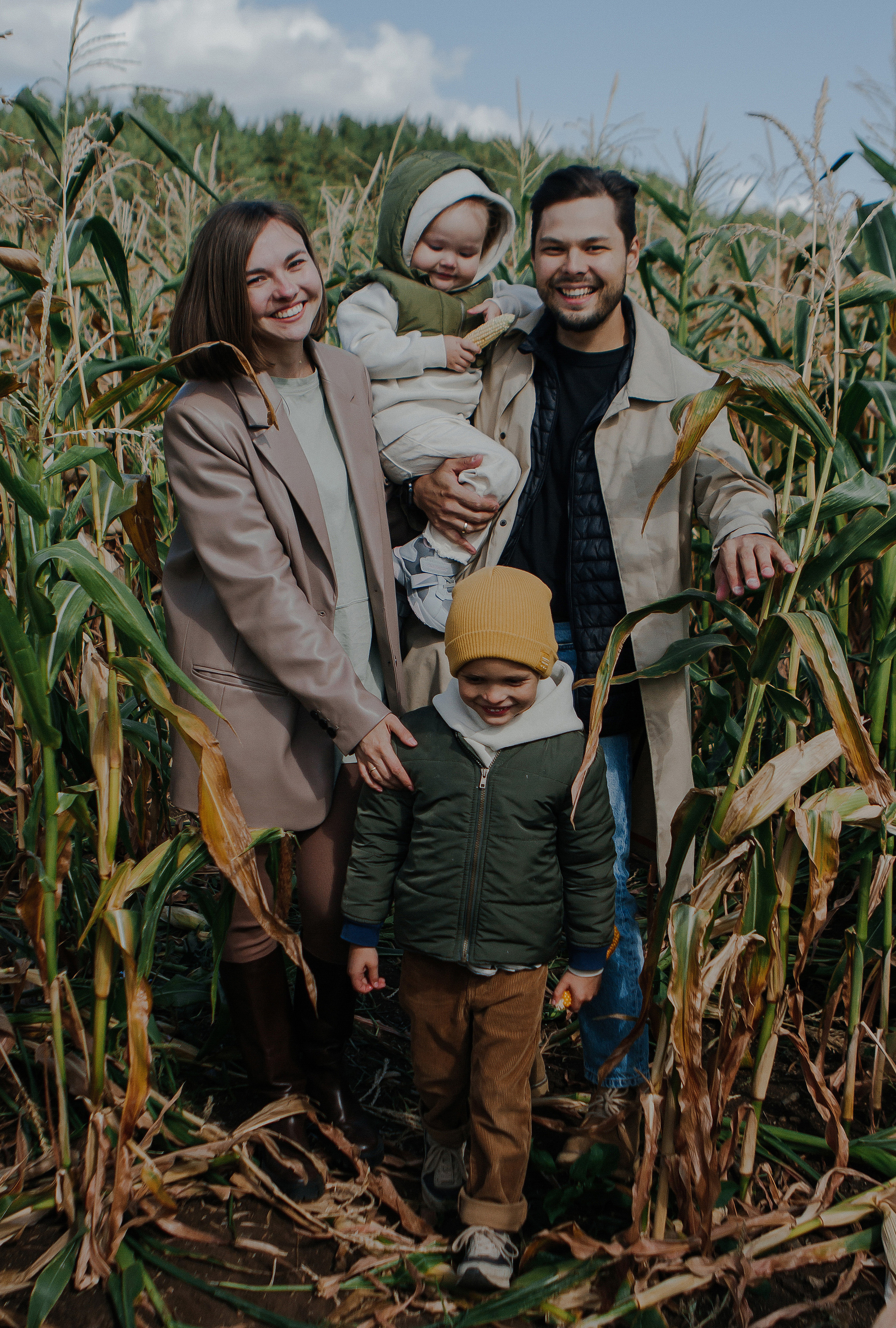 Семейная фотосессия природа. Свадебный и семейный фотограф Ибрагимова Мария из Екатеринбурга