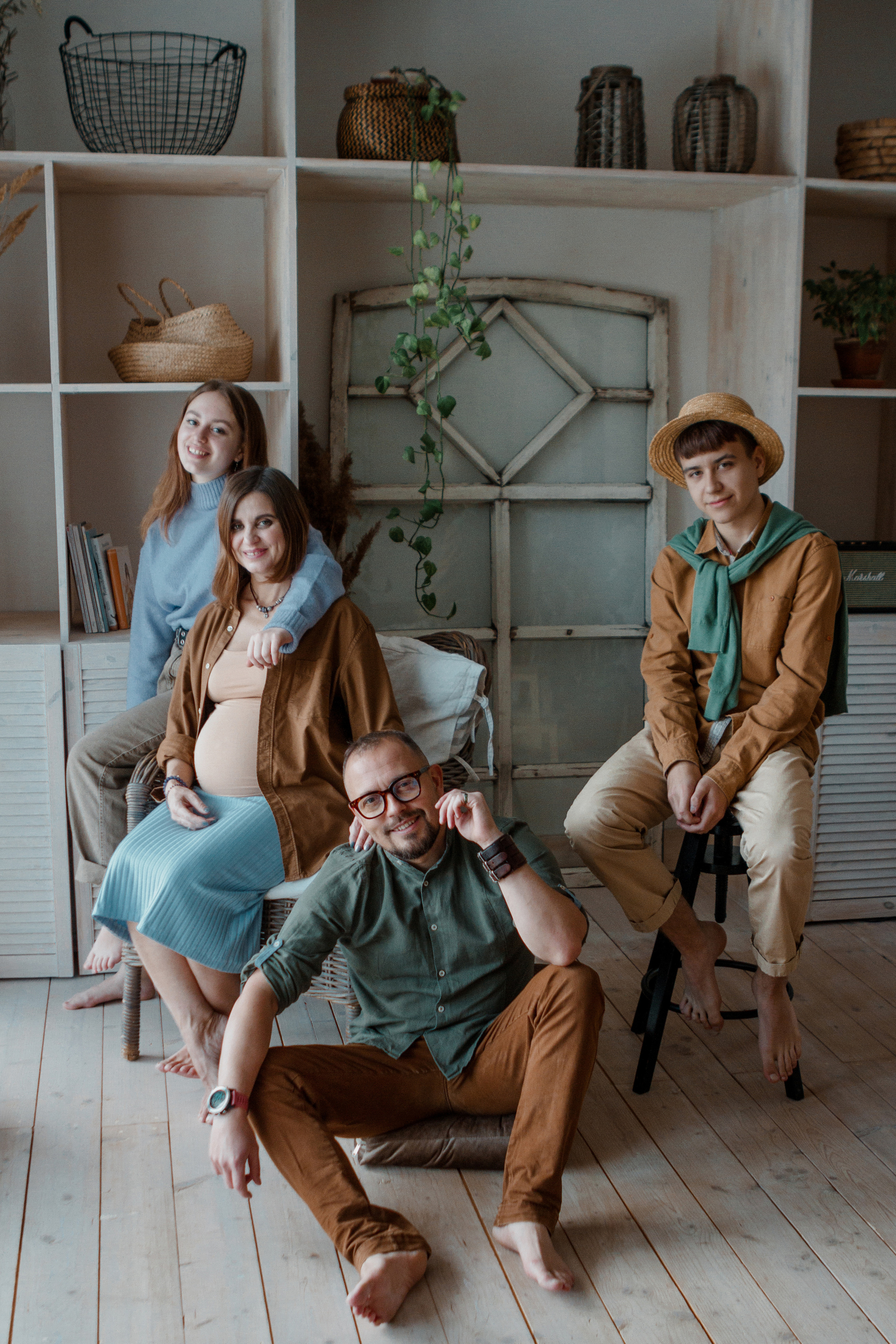 Семейная фотосессия дом. Свадебный и семейный фотограф Ибрагимова Мария из Екатеринбурга