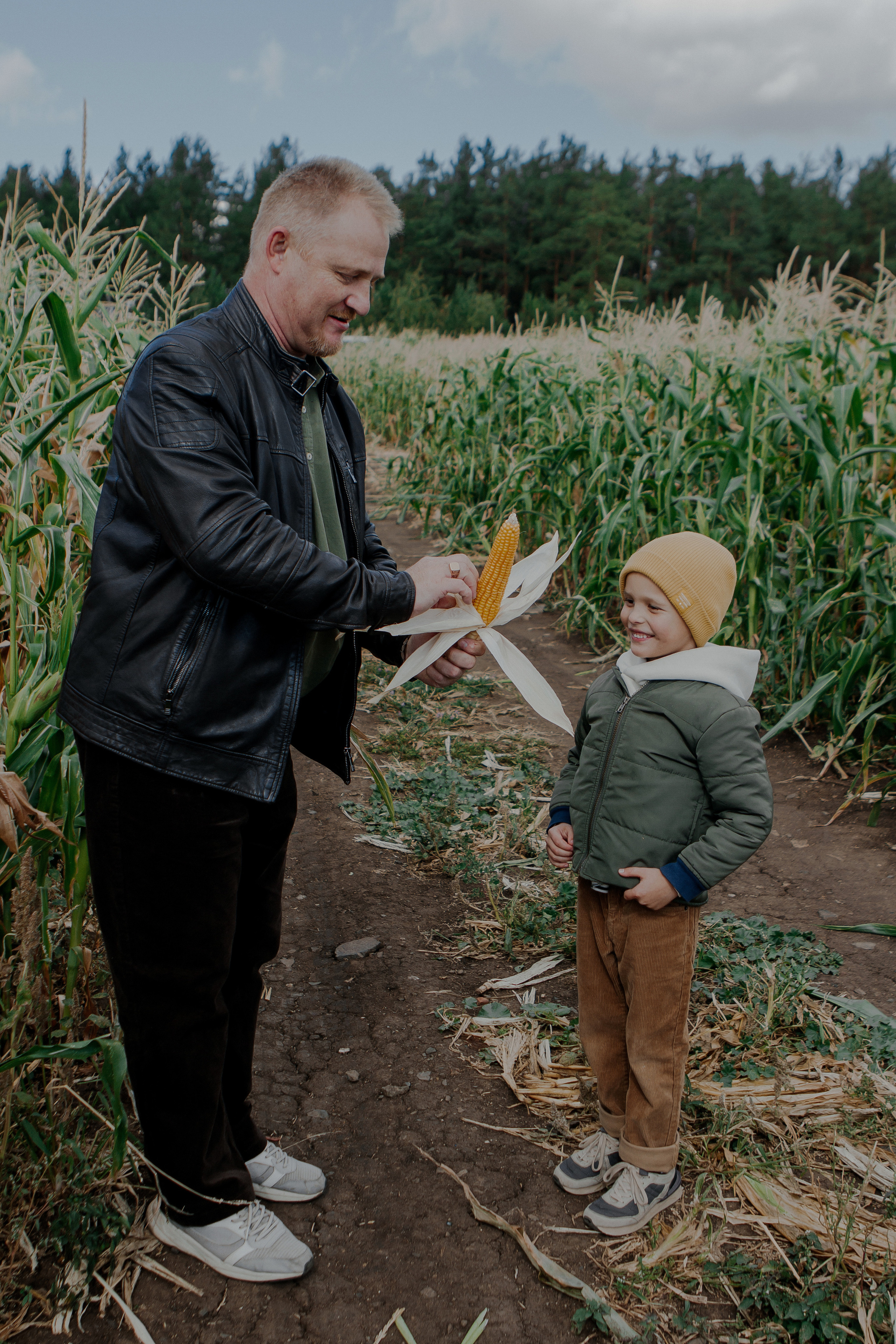 Семейная фотосессия природа. Свадебный и семейный фотограф Ибрагимова Мария из Екатеринбурга