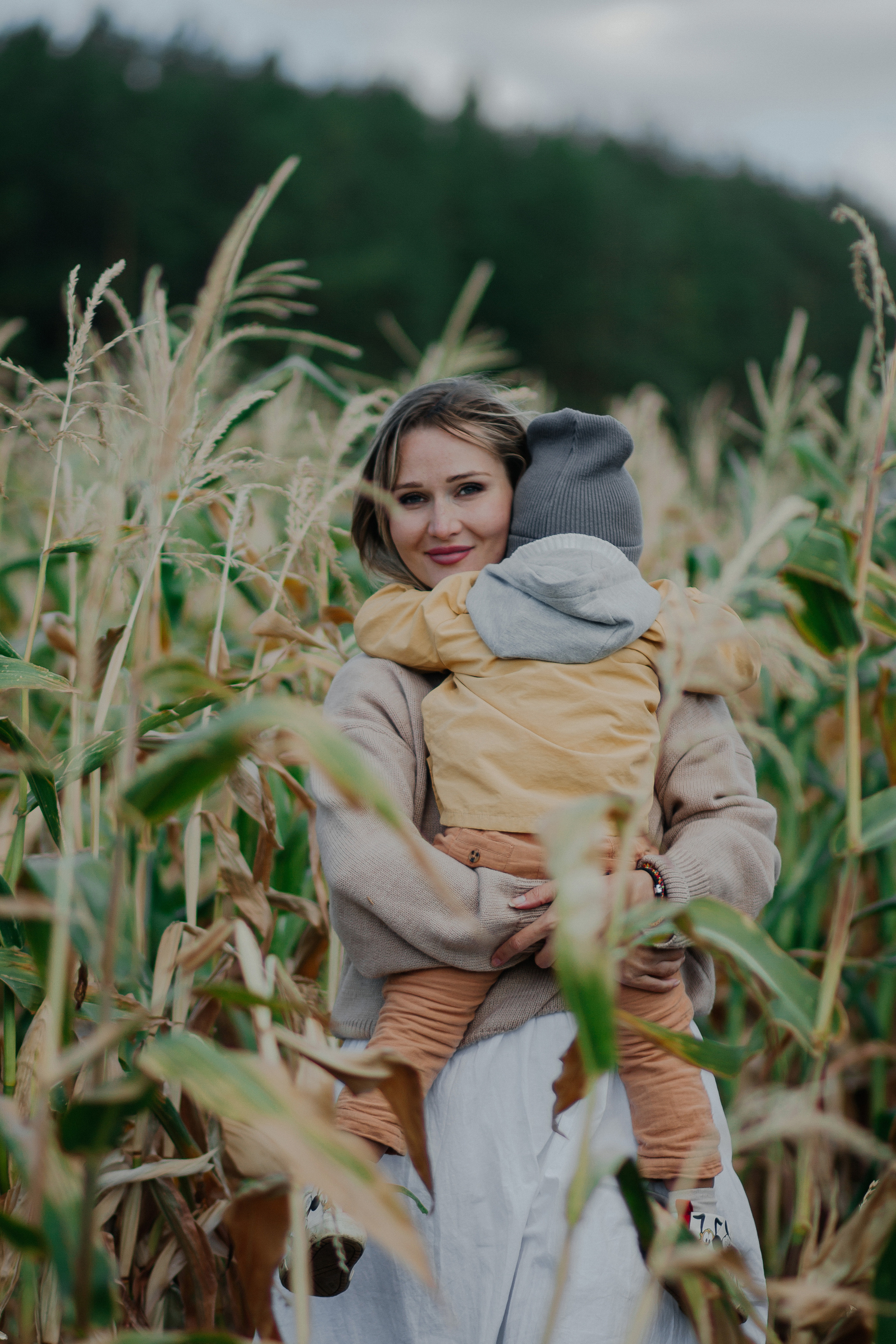 Семейная фотосессия природа. Свадебный и семейный фотограф Ибрагимова Мария из Екатеринбурга