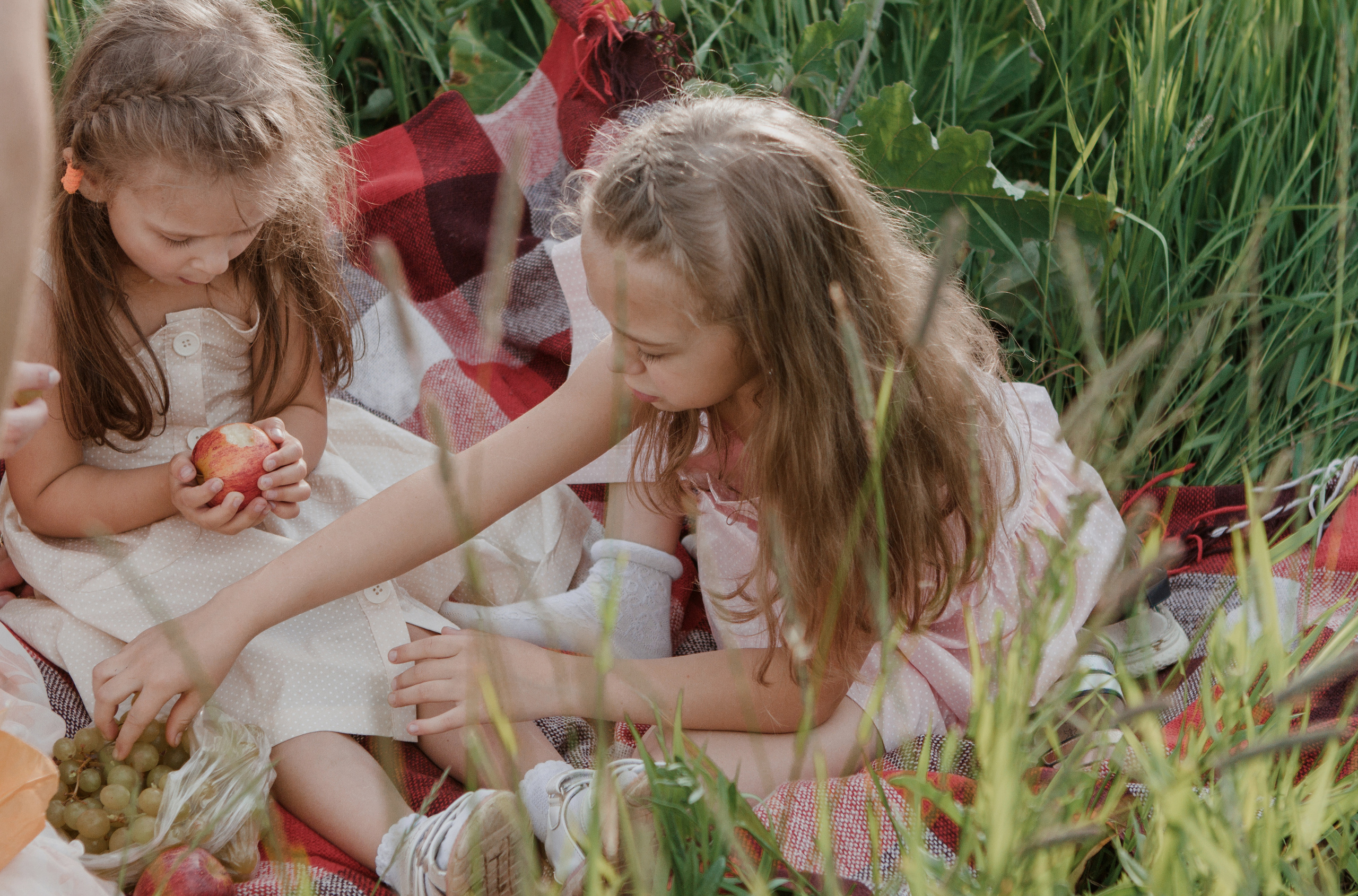 Семейная фотосессия прогулка. Свадебный и семейный фотограф Ибрагимова Мария из Екатеринбурга