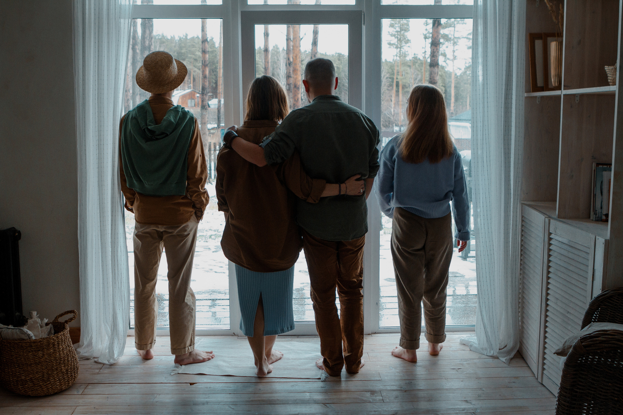 Семейная фотосессия дом. Свадебный и семейный фотограф Ибрагимова Мария из Екатеринбурга