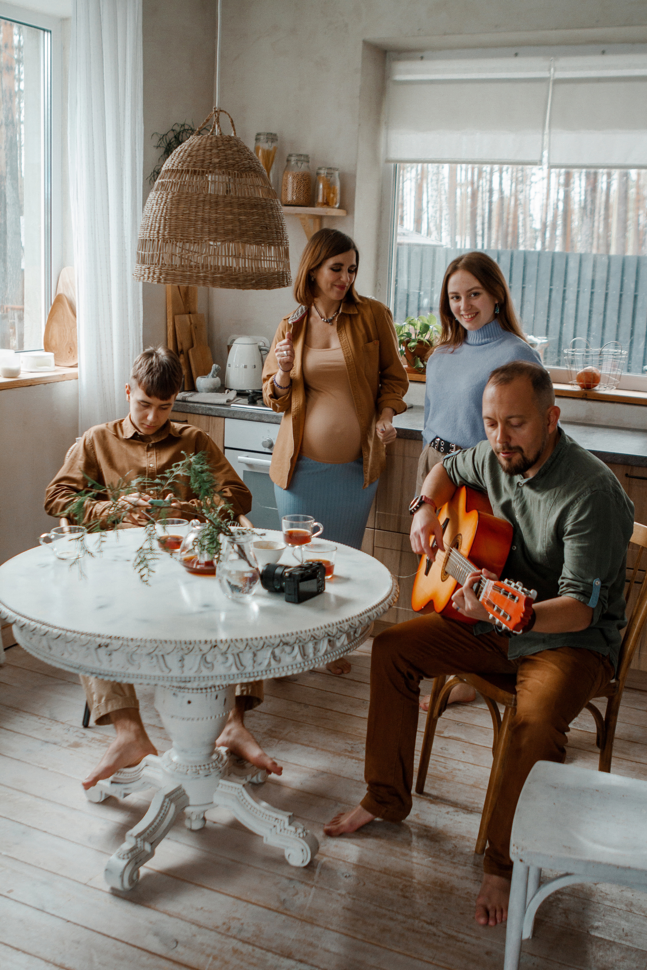 Семейная фотосессия дом. Свадебный и семейный фотограф Ибрагимова Мария из Екатеринбурга