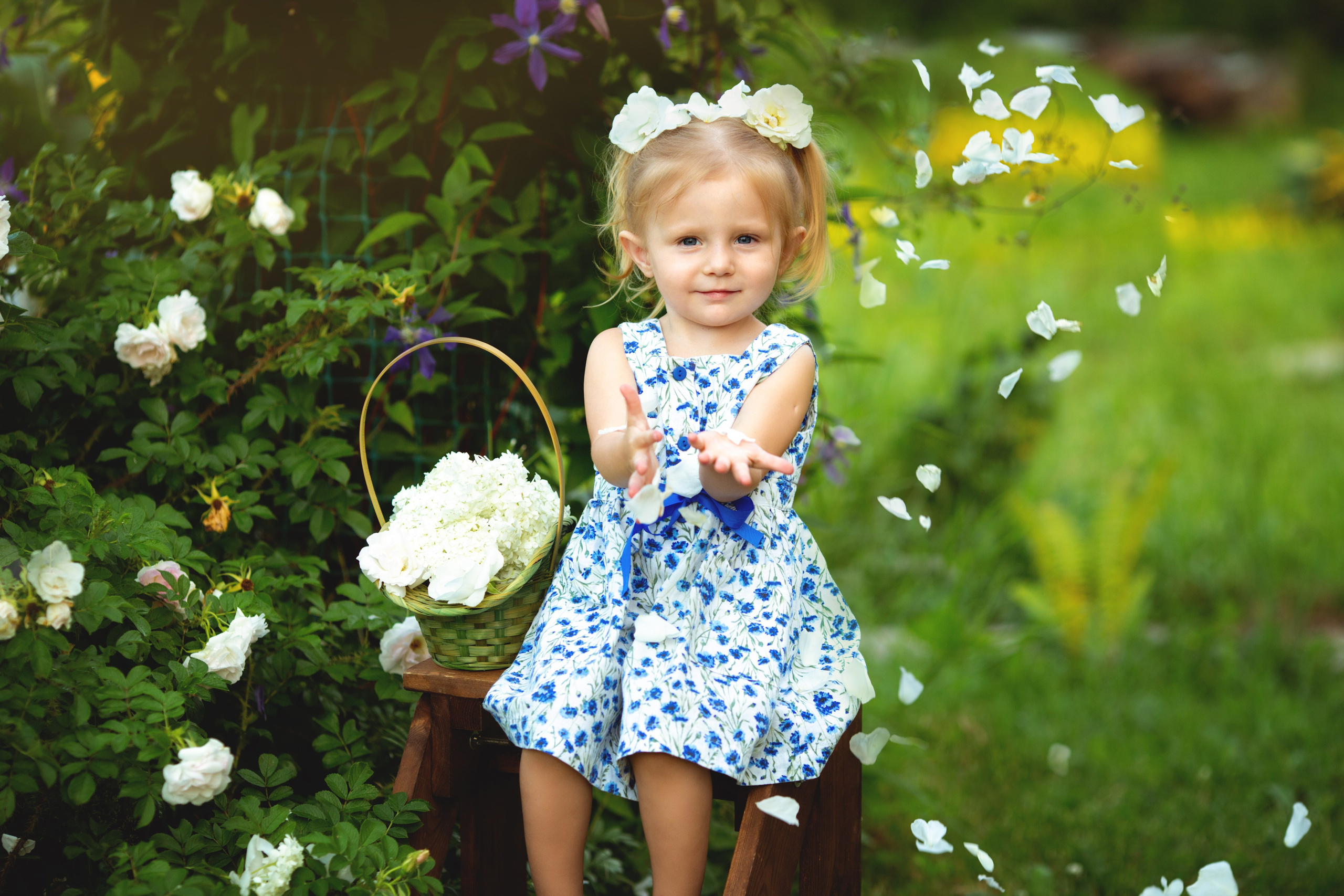 Викуля. Фотограф Антонина Свешникова. ВЫПУСКНЫЕ ФОТОКНИГИ для детских садов и школ. Москва, Владимир