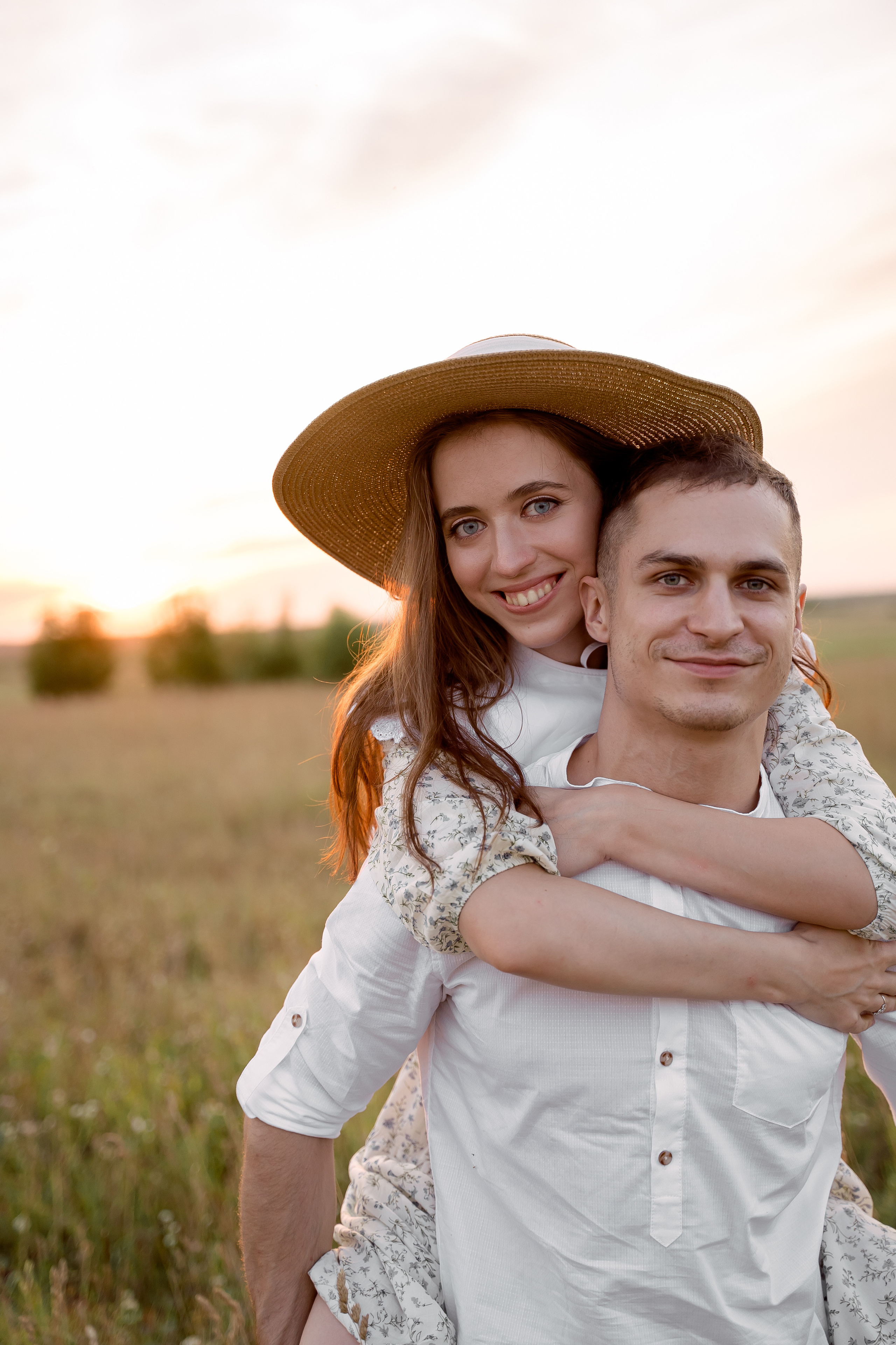 Иван & Варвара. Семейный и свадебный фотограф в Великом Новгороде и Санкт-Петербурге В