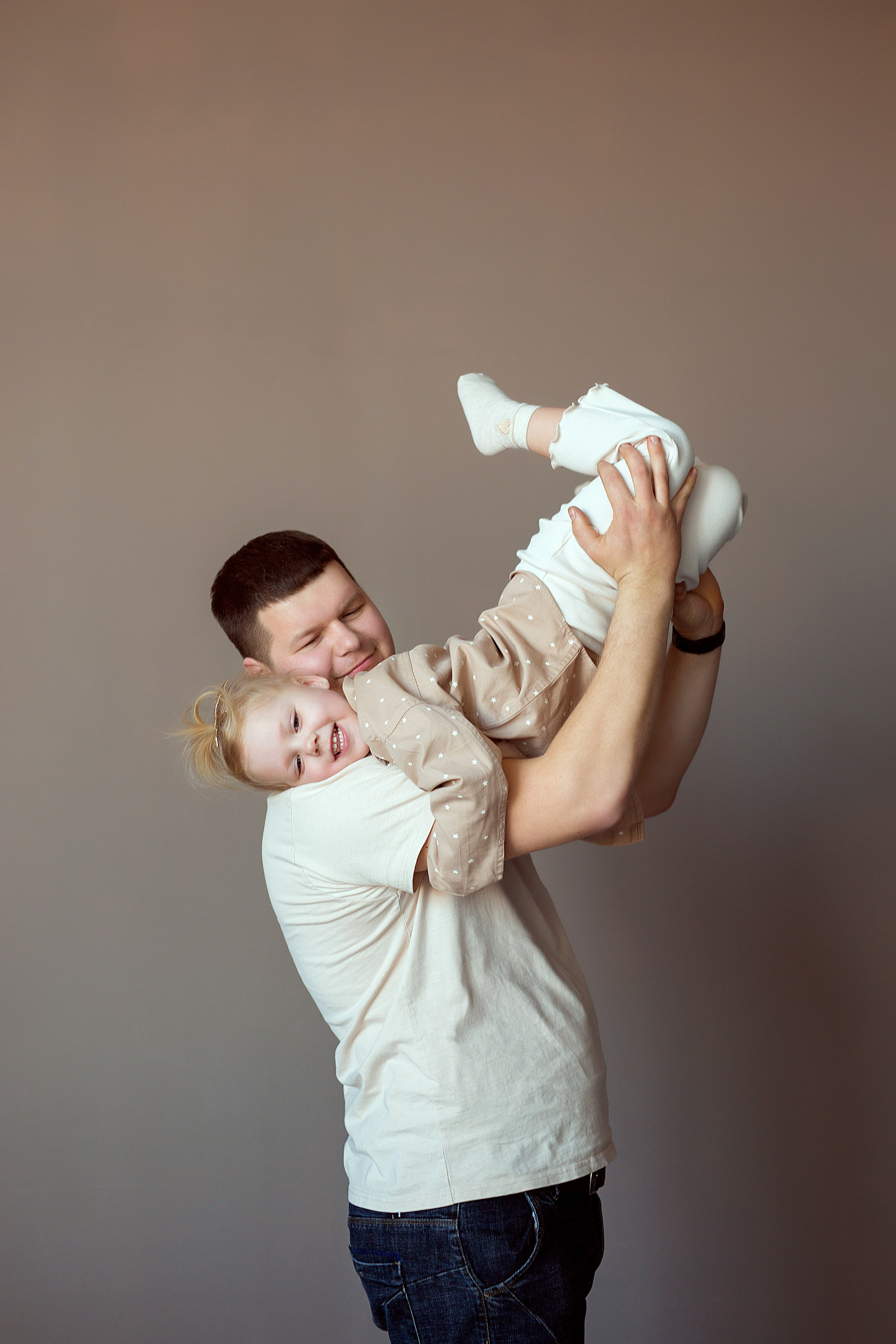 Денис, Валентина и Виктория. Людмила Далидович топовый семейный фотограф Находка/Владивосток