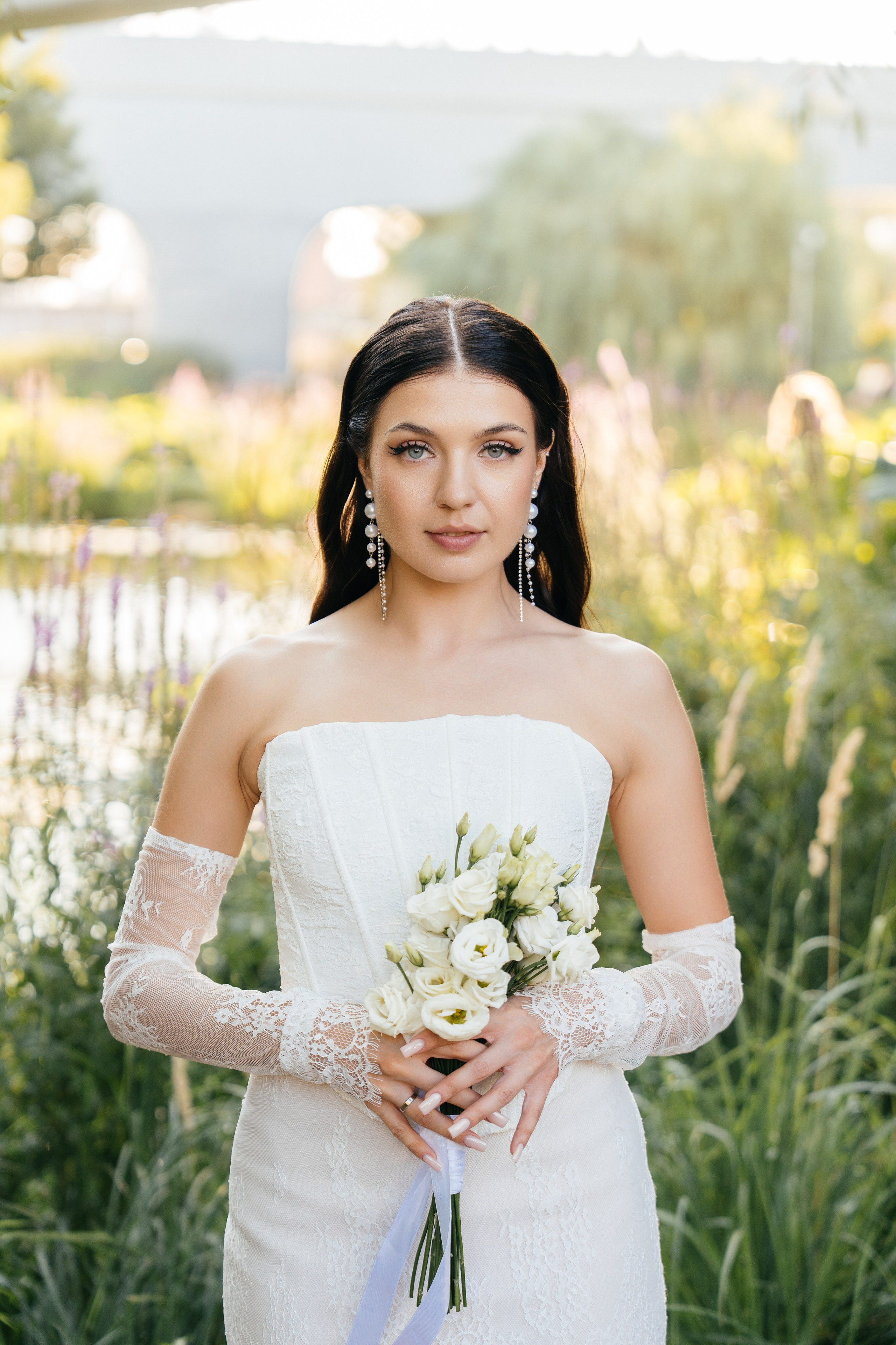 Свадебная фотосессия в Москве у высотки на Котельнической набережной. Свадебный фотограф в Москве Анна Полушина