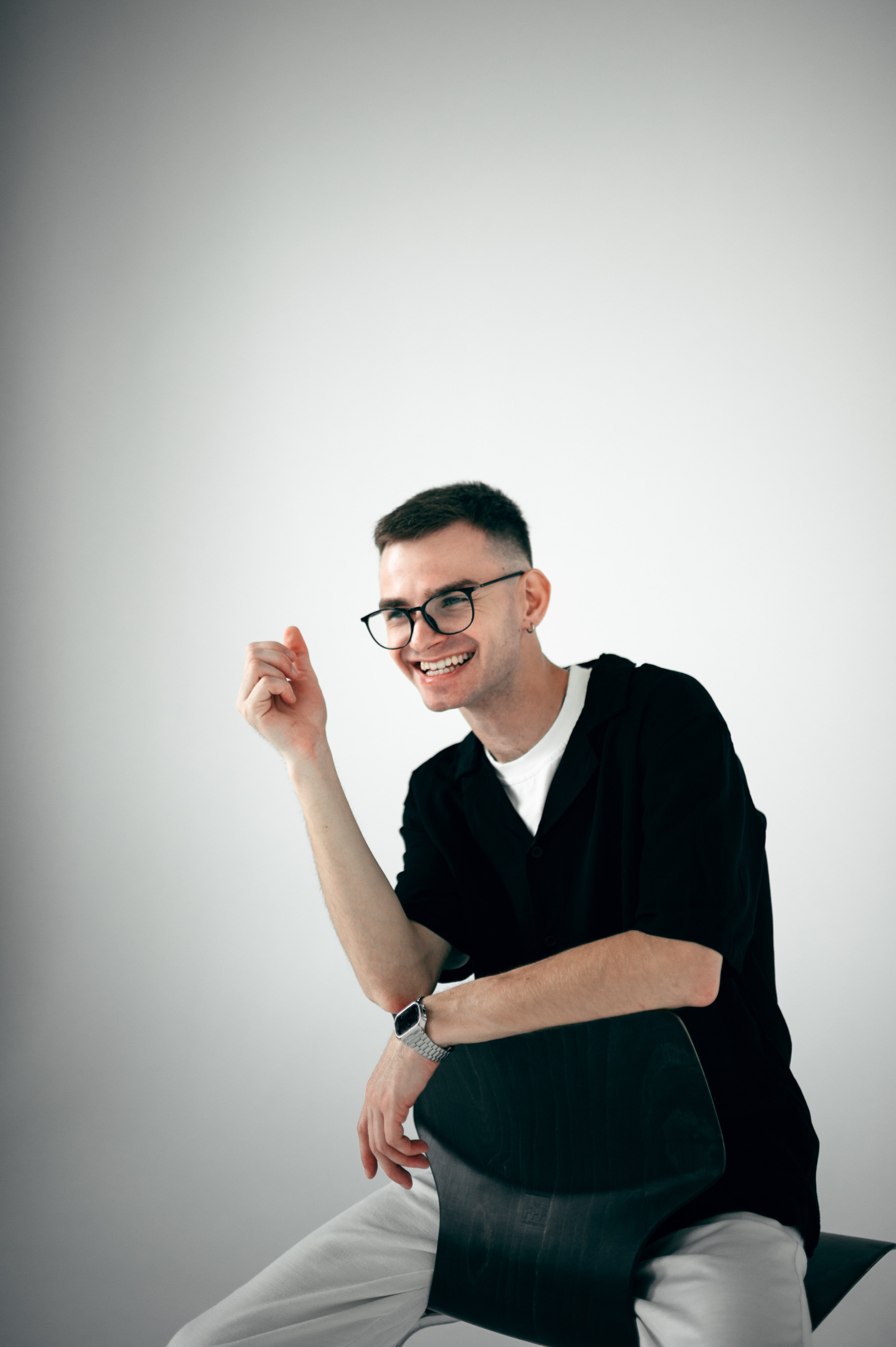 Мужской эмоциональный портрет в студии Гомеля