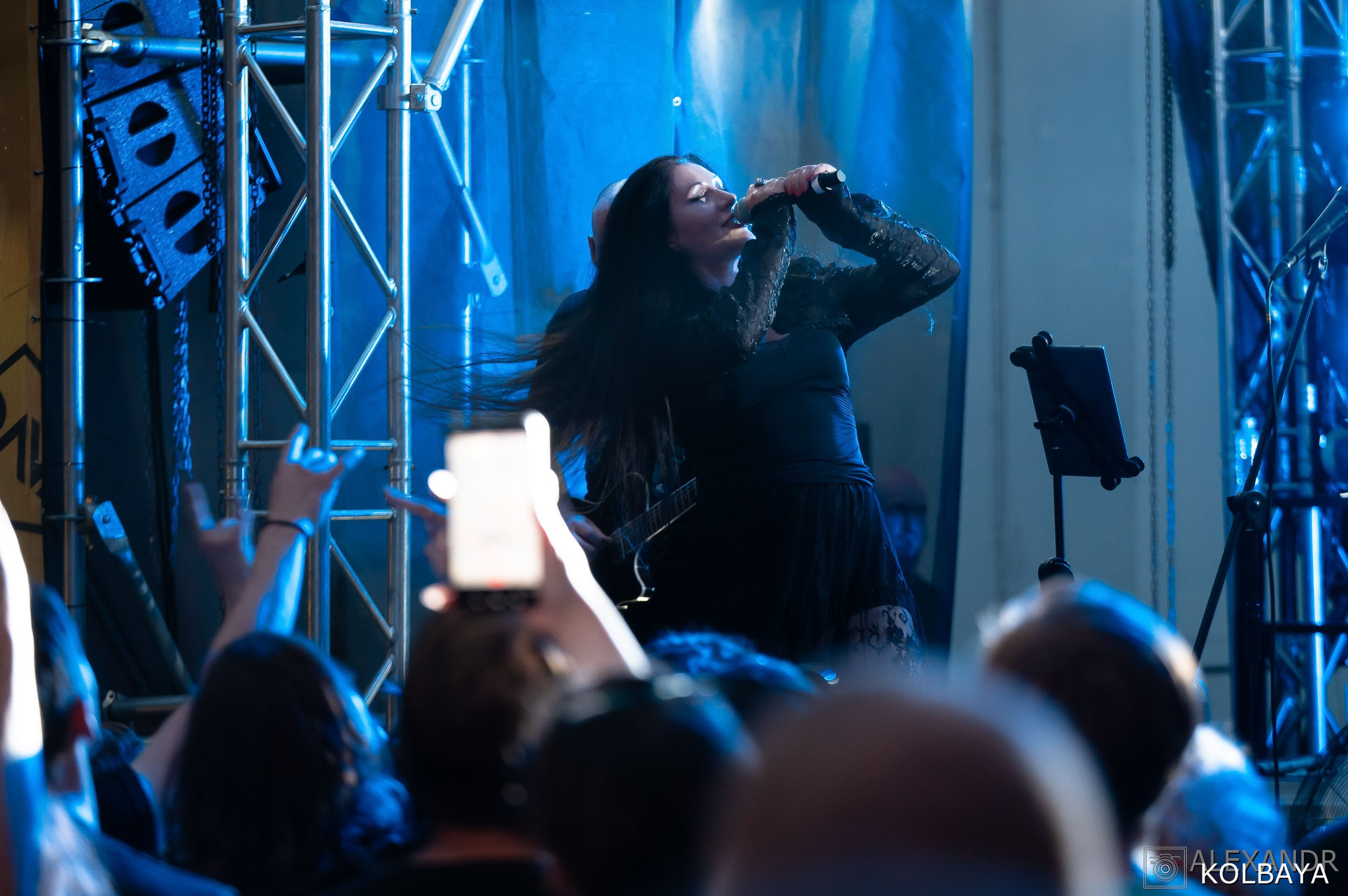 Фоторепортаж с мэшап концерта группы Черный Обелиск 4 июля 2024 года. Концертный и театральный репортажный фотограф в Москве Александр Колбая