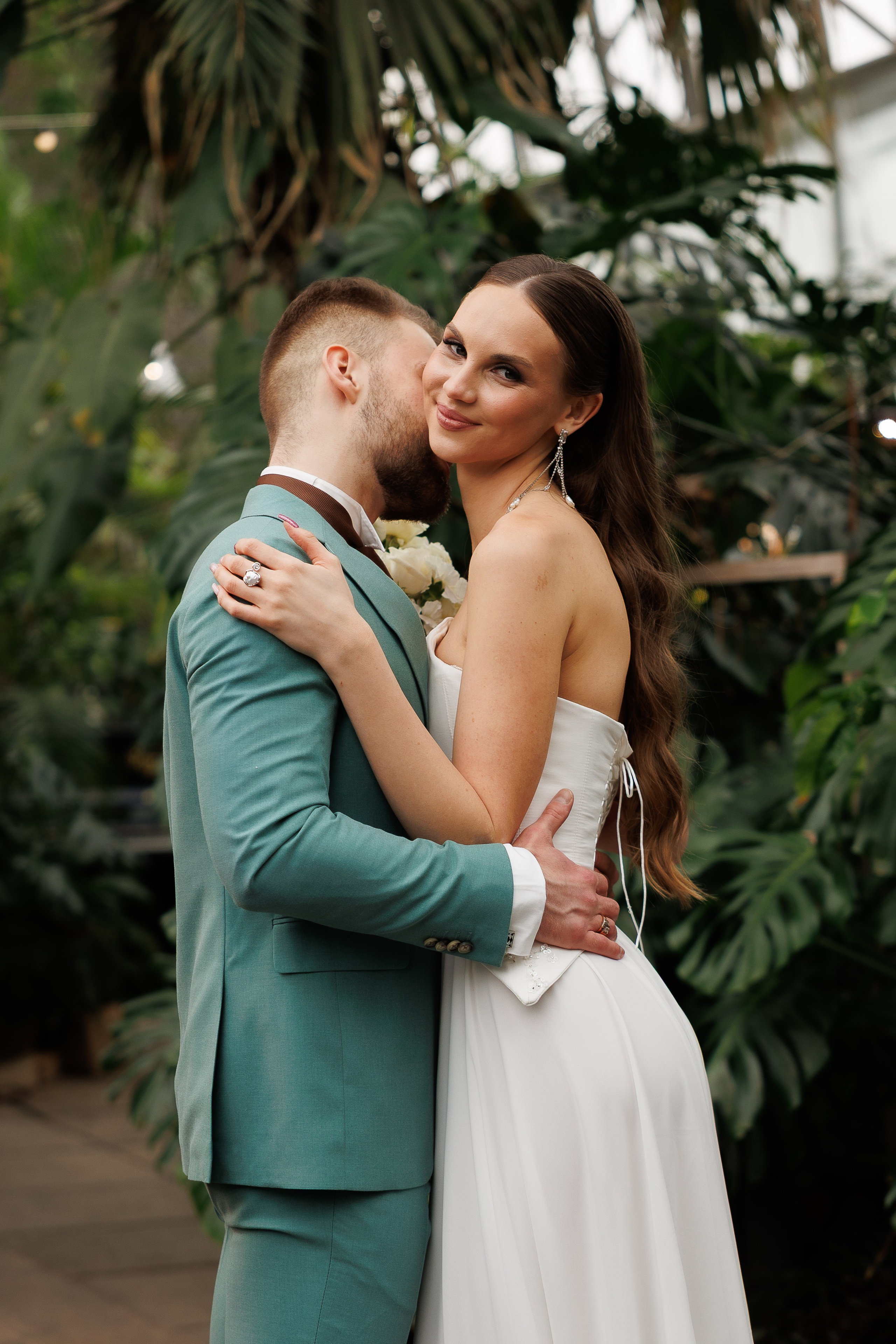 Свадебная прогулка в оранжерее. Питер. Свадебный и семейный фотограф в Москве Красинская Мария