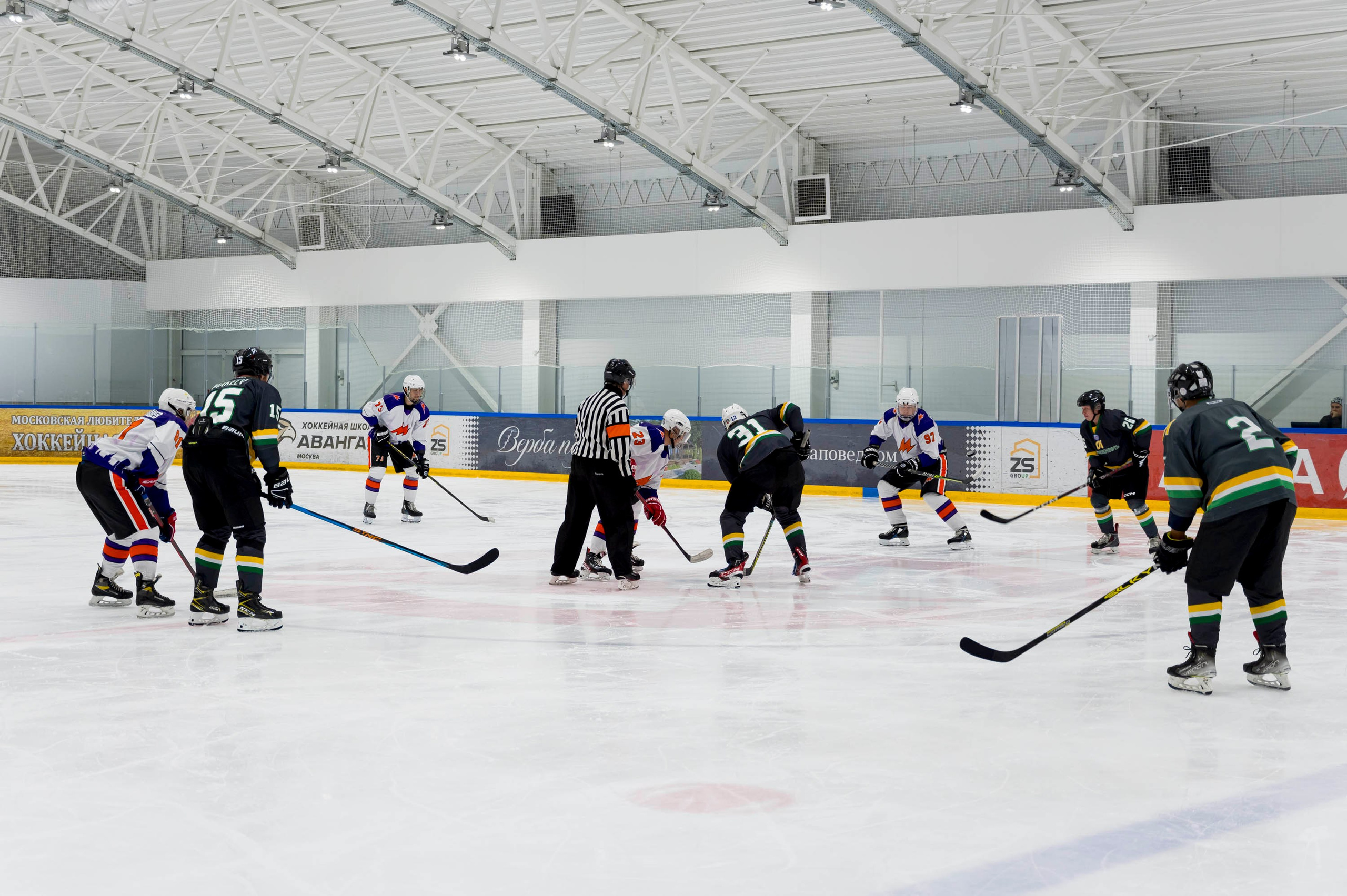 Хоккейный матч корпоративной команды Зарубежнефть. Репортажный фотограф и видеограф Слава Думчев. Тимбилдинги, отчетники, корпоративы