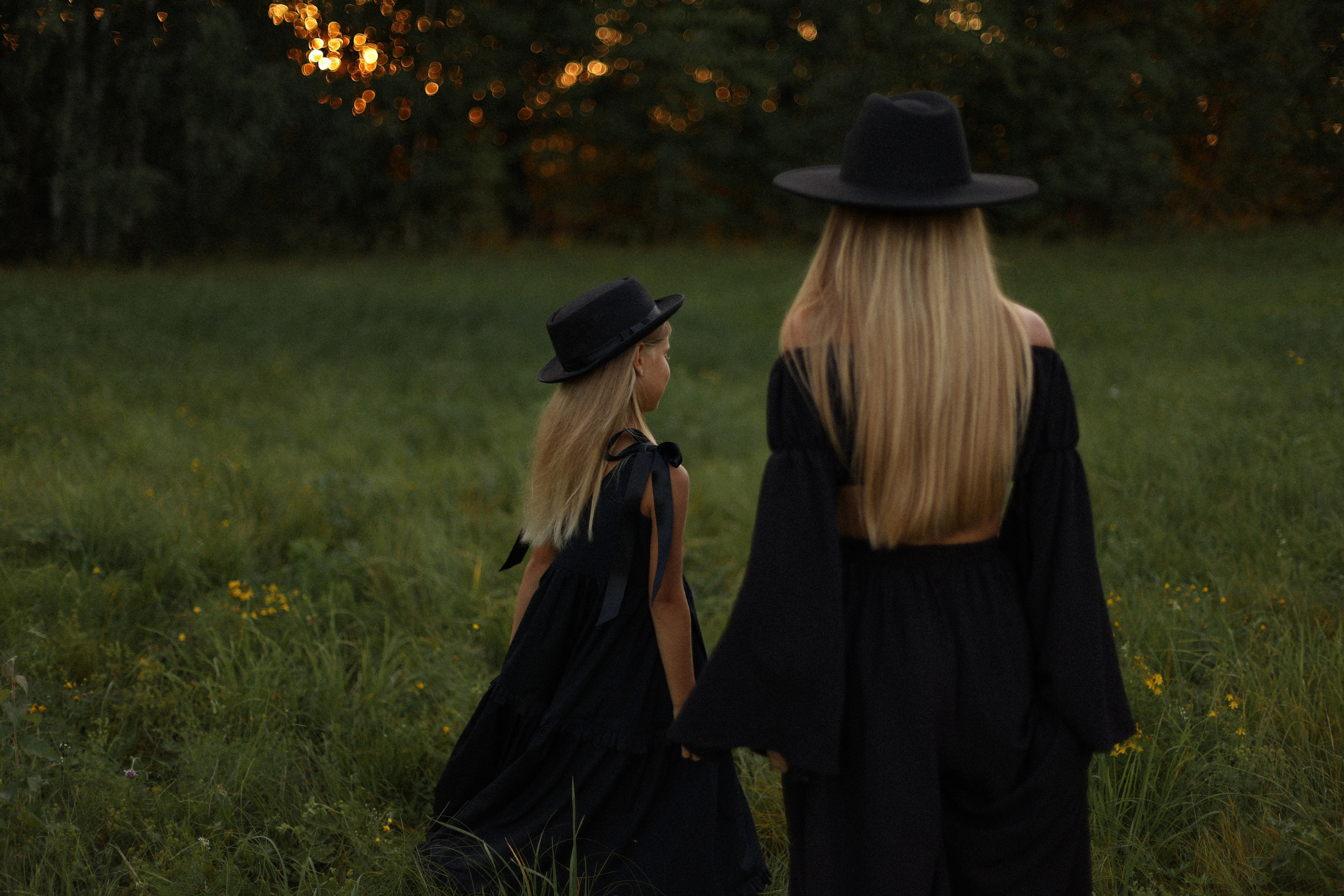 Не отпускай мою руку. Фотограф — Ольга Косолюкина