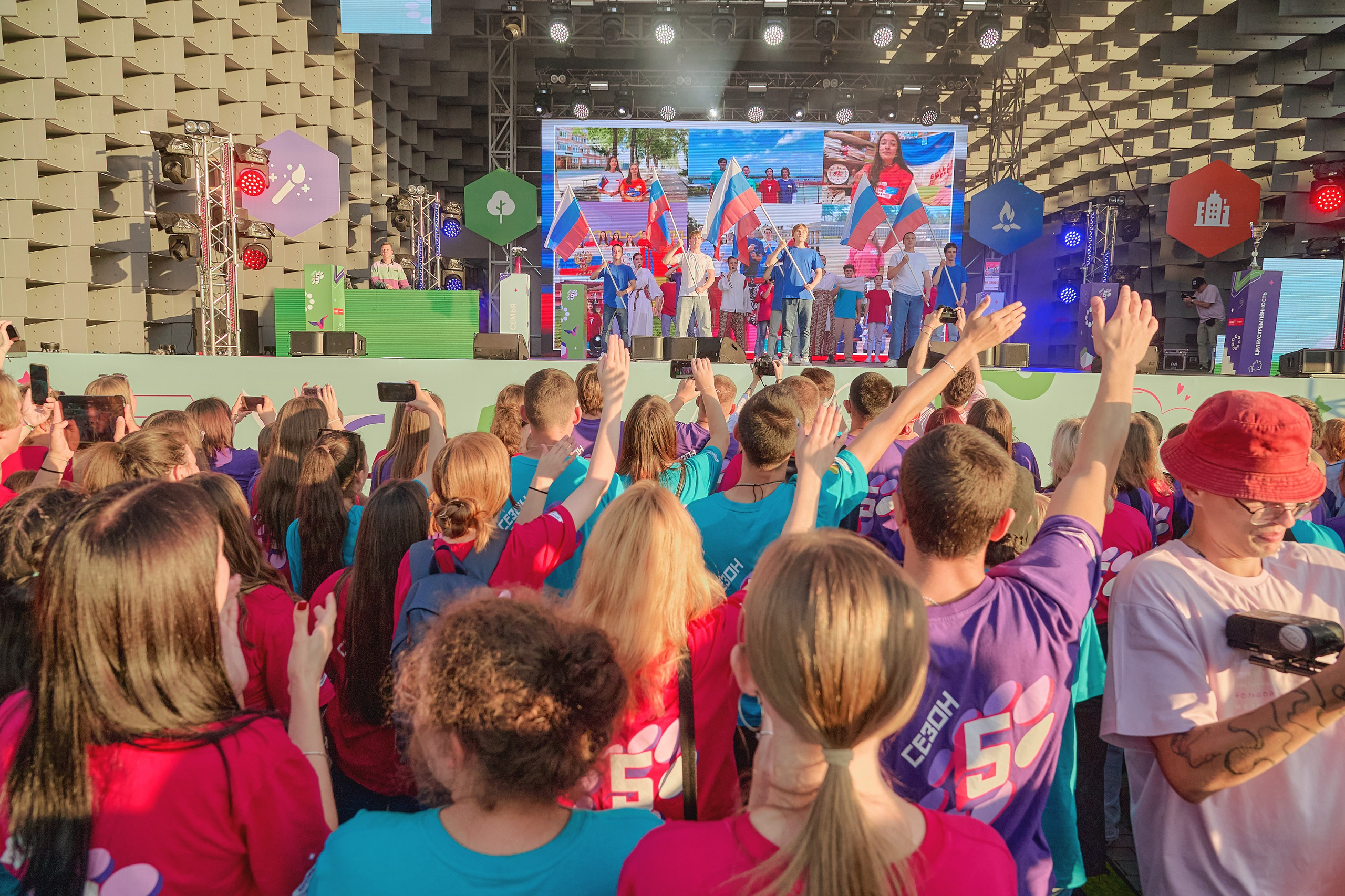 Большая перемена. Фотограф Яковлев Роман — Красноярск